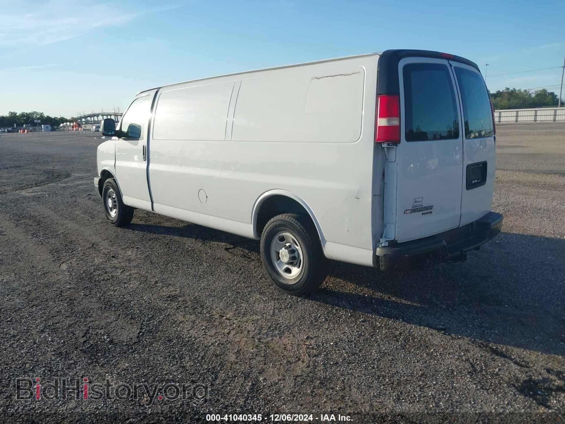 2013 CHEVROLET EXPRESS 2500 - VIN: 1GCWGGBA0D1146824 - Фото 3