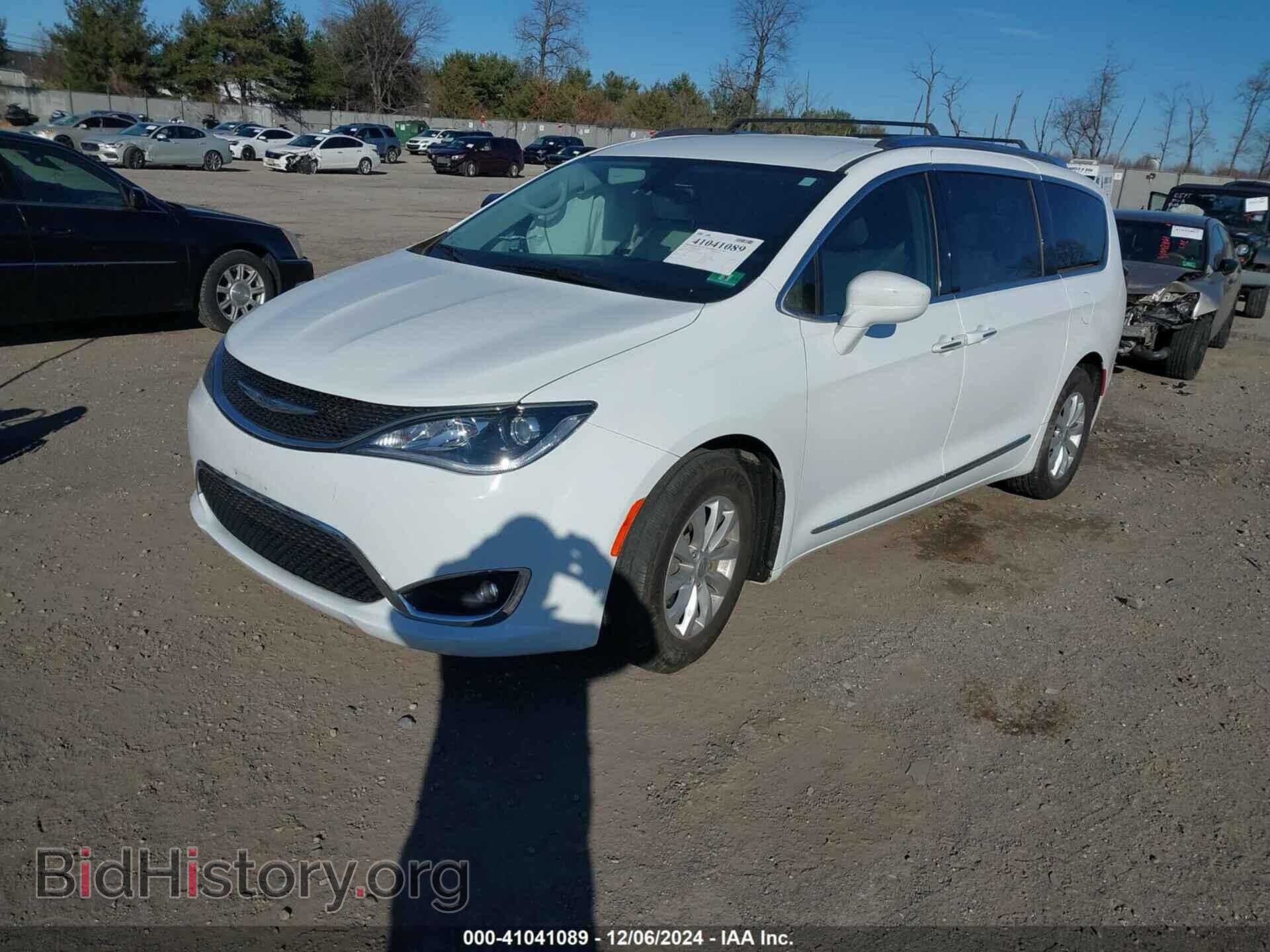 2018 CHRYSLER PACIFICA - VIN: 2C4RC1EGXJR111303 - Фото 2