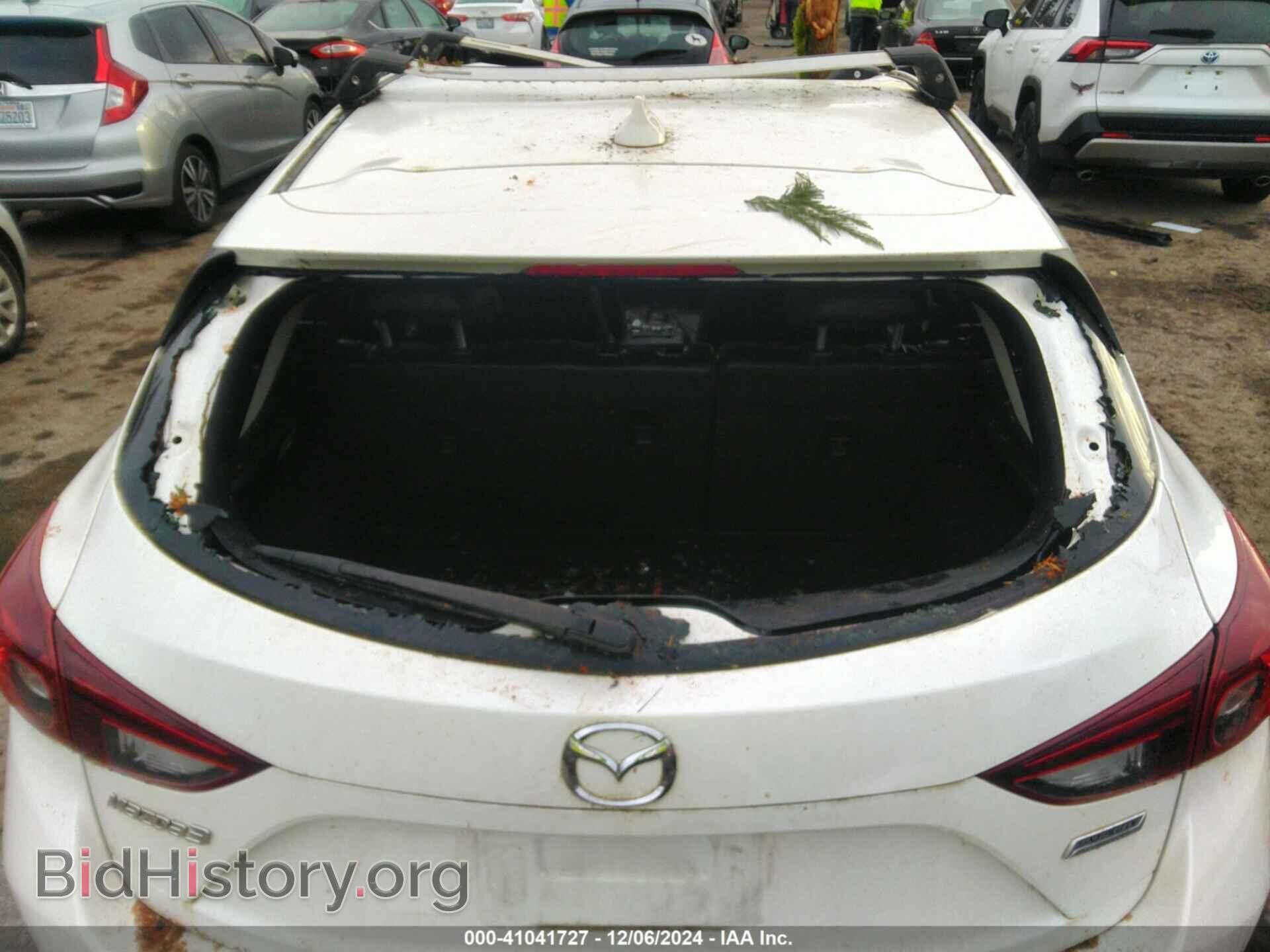 2018 MAZDA MAZDA3 - VIN: 3MZBN1L32JM190823 - Фото 21