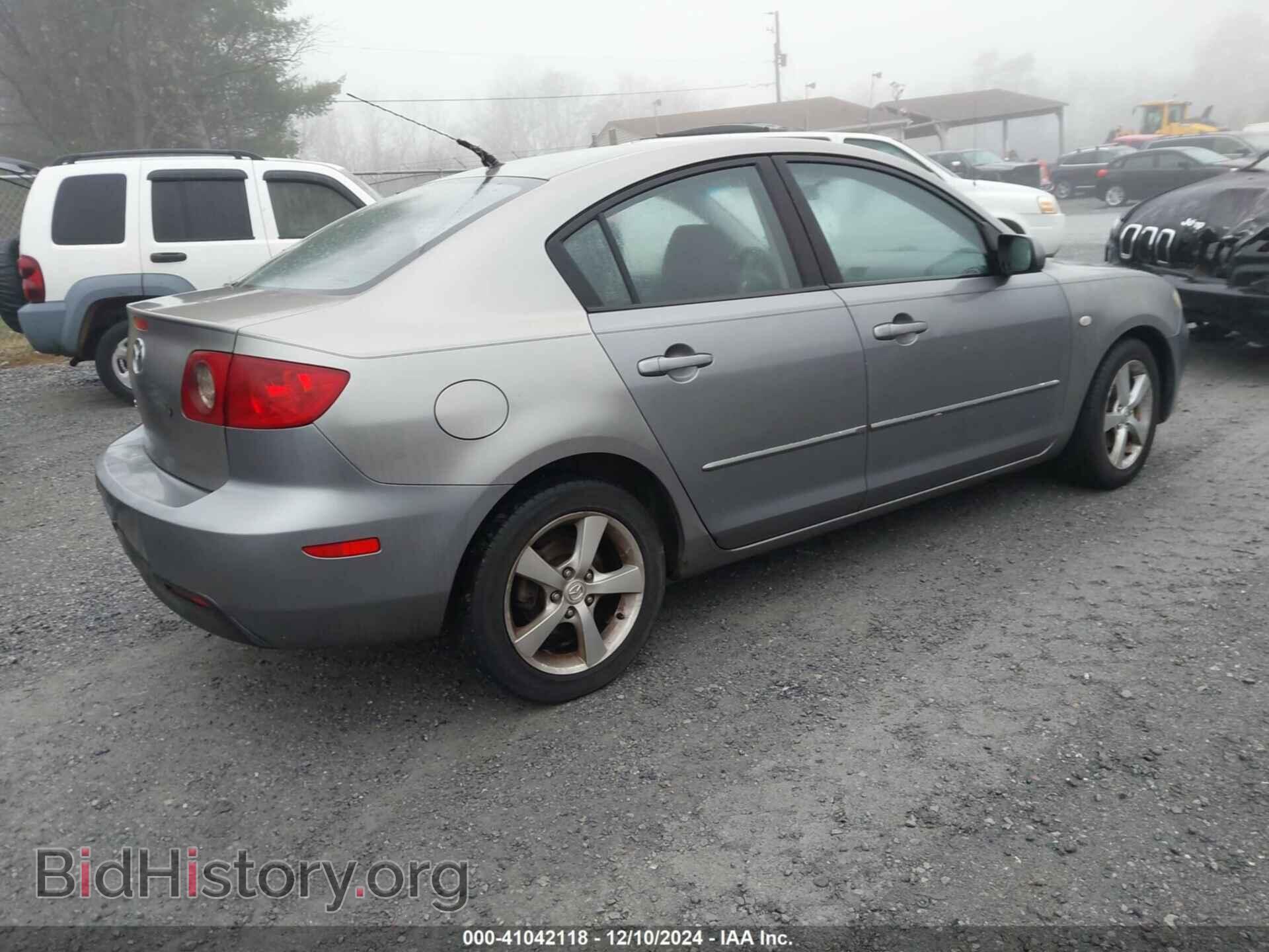 2006 MAZDA MAZDA3 - VIN: JM1BK32F261507782 - Фото 4