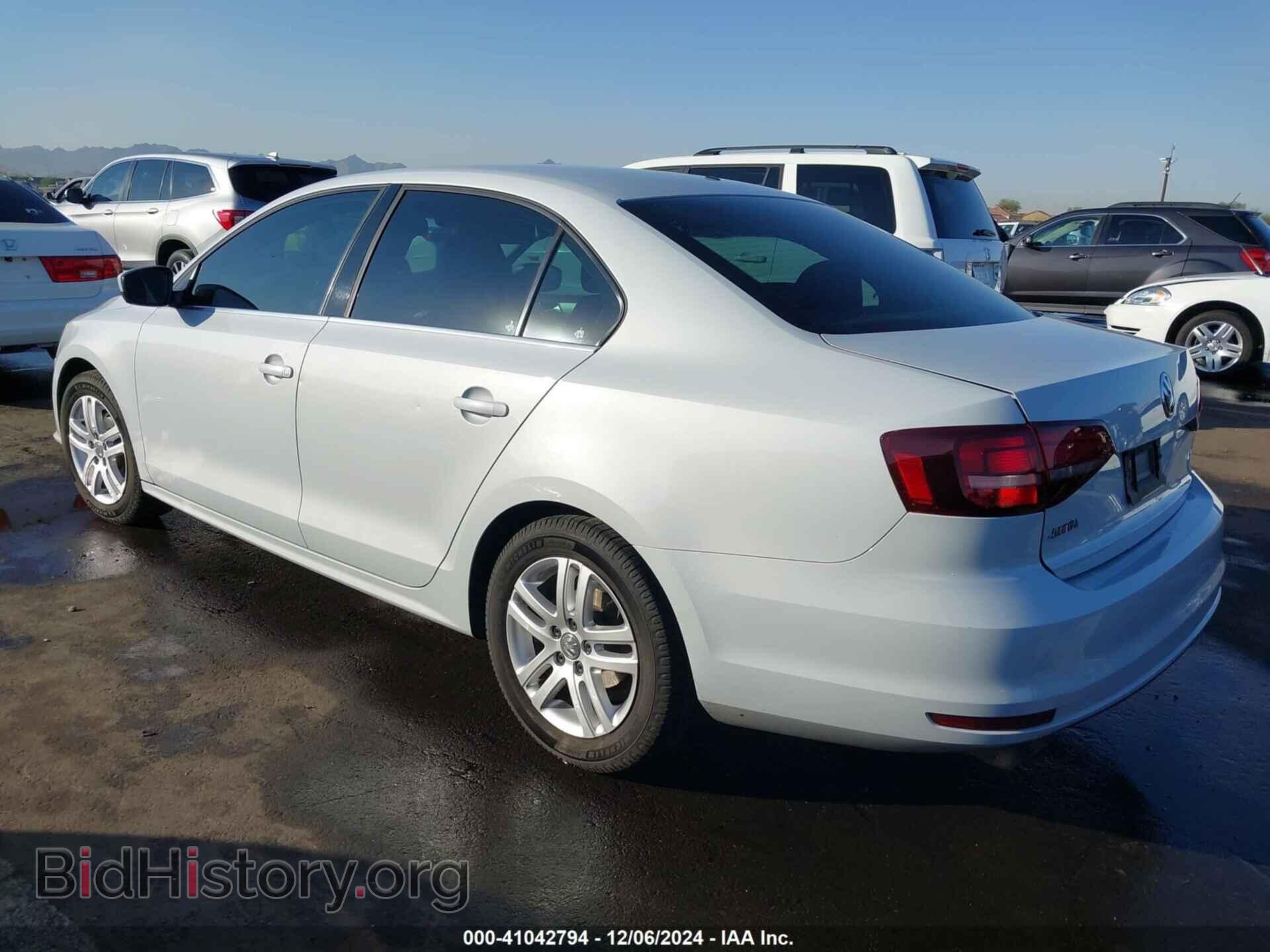 2017 VOLKSWAGEN JETTA - VIN: 3VW2B7AJ4HM376385 - Фото 3