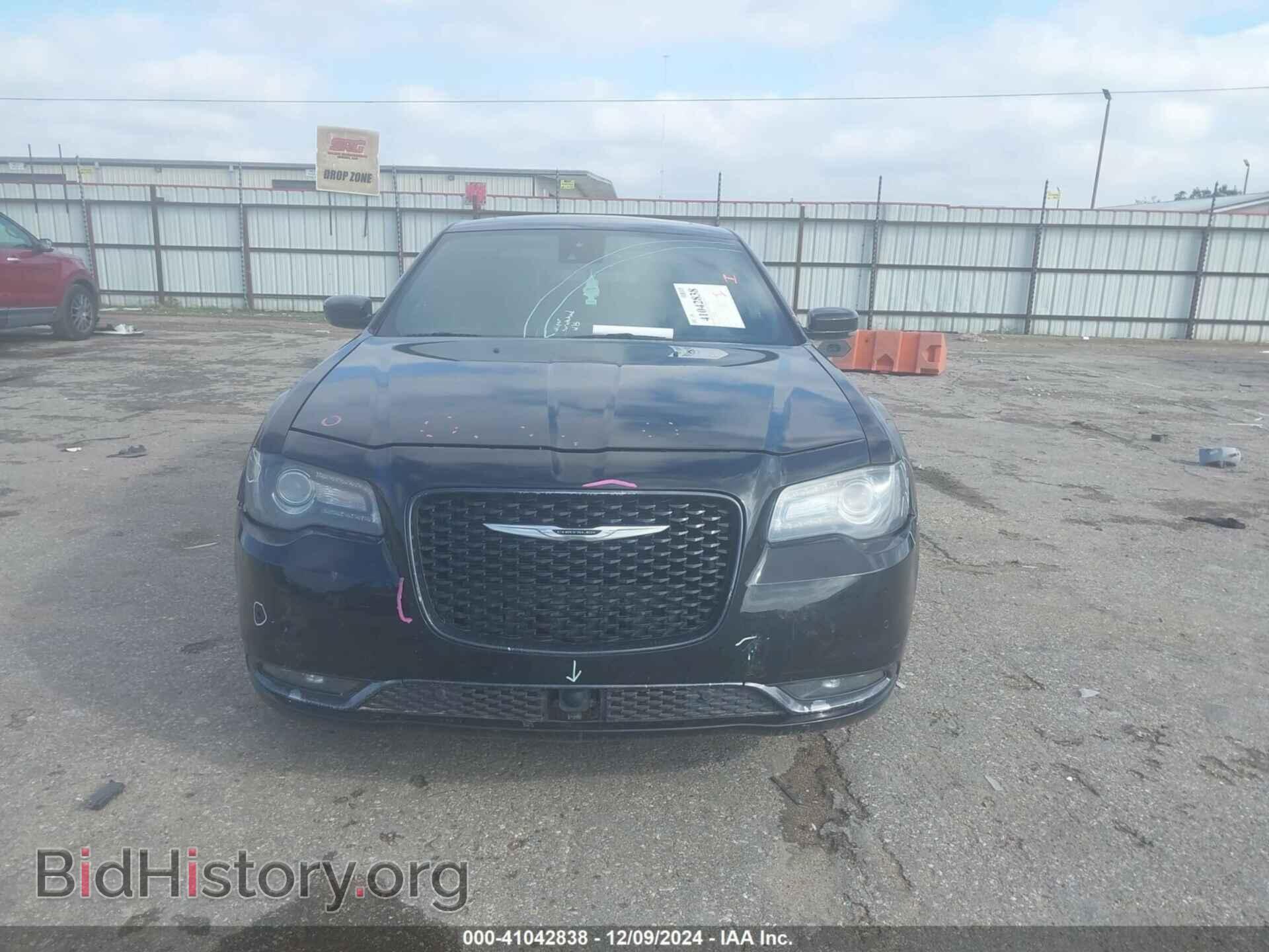 2016 CHRYSLER 300 - VIN: 2C3CCABG3GH329080 - Фото 12