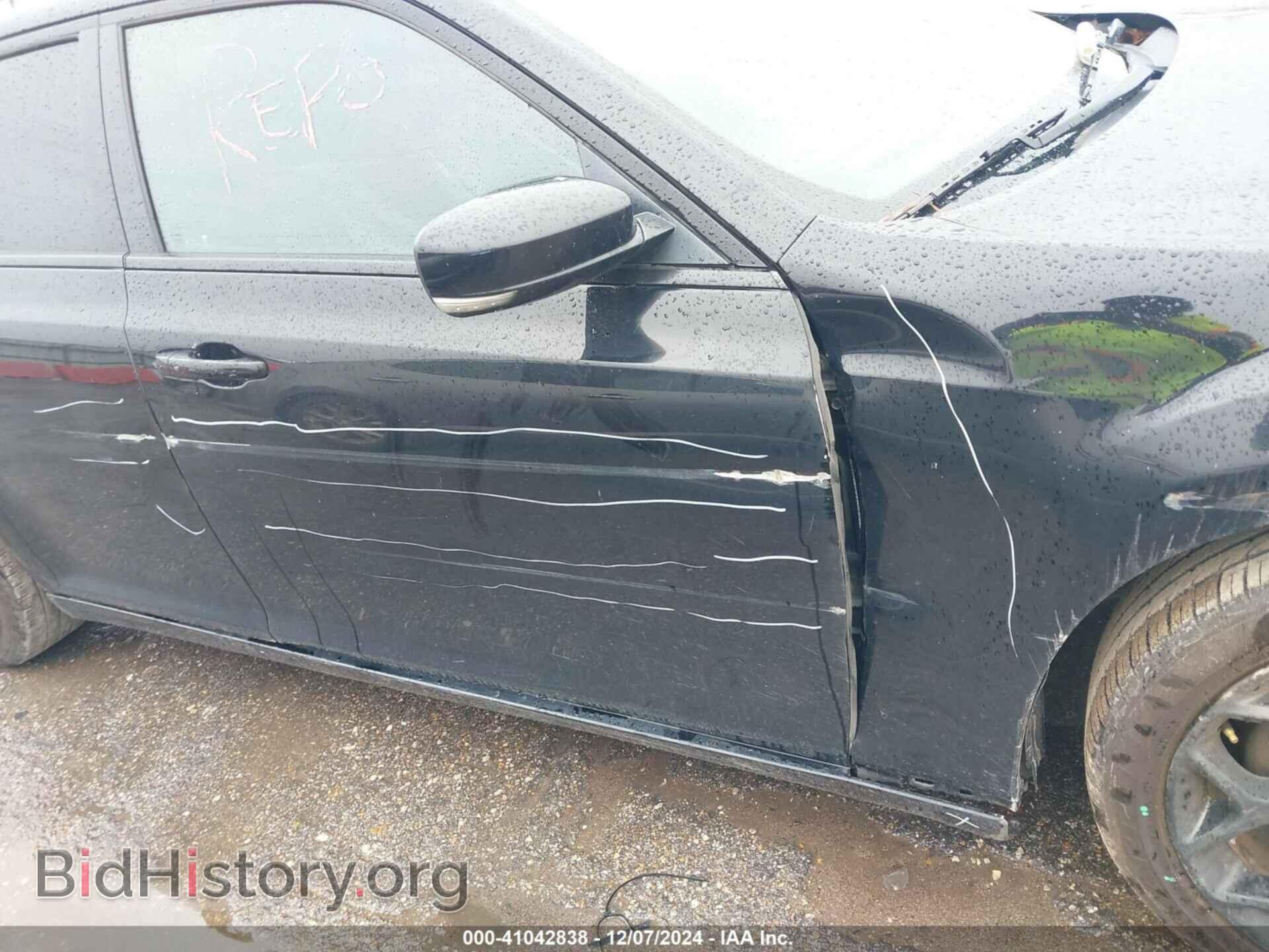 2016 CHRYSLER 300 - VIN: 2C3CCABG3GH329080 - Фото 17
