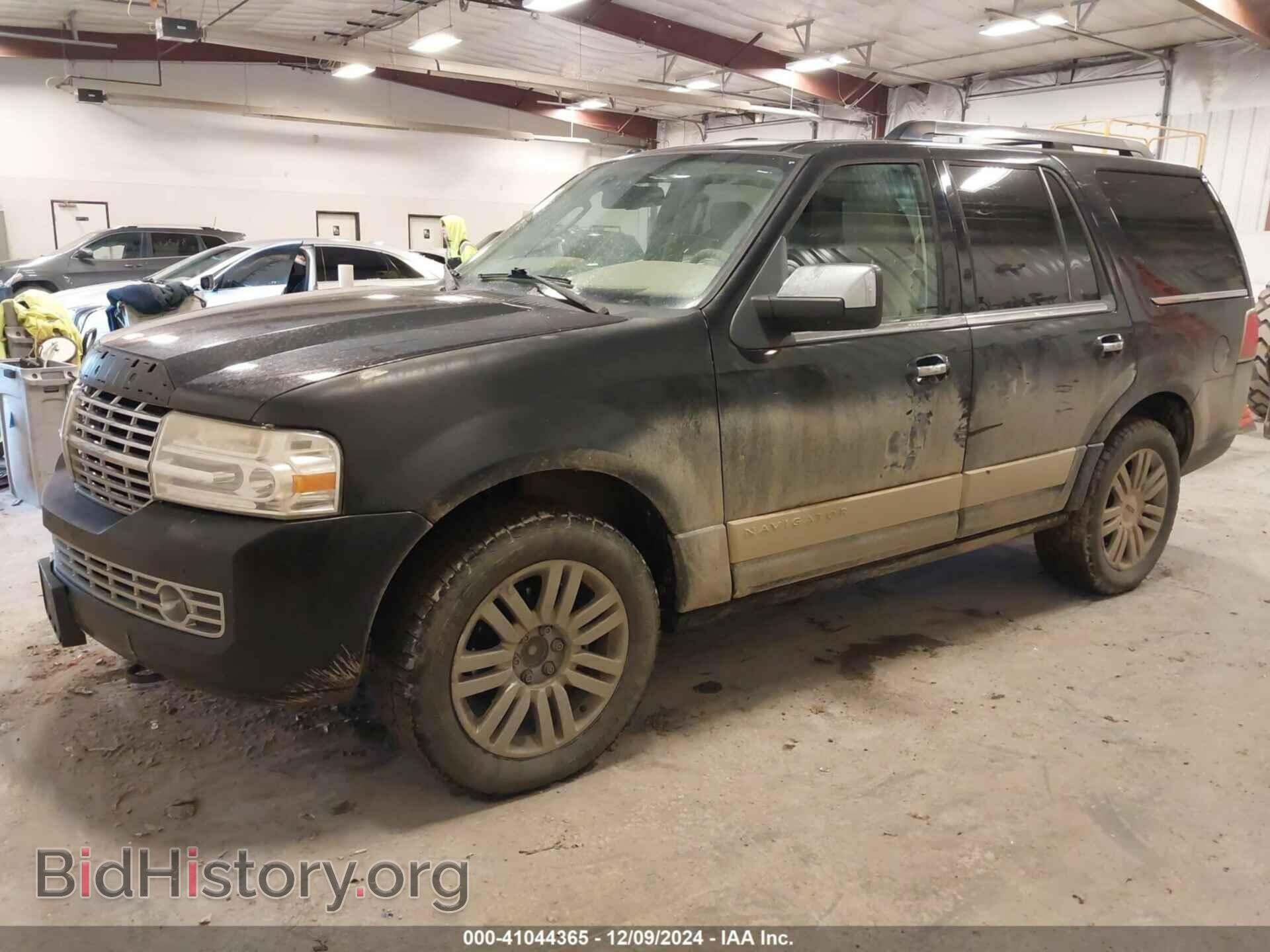 2010 LINCOLN NAVIGATOR - VIN: 5LMJJ2J5XAEJ01146 - Фото 2