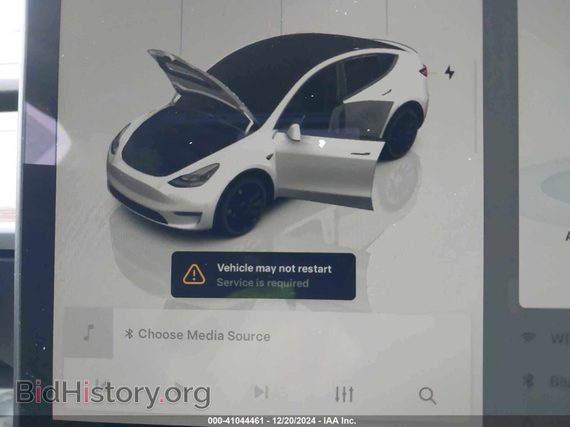 2024 TESLA MODEL Y - VIN: 7SAYGDEF3RF195077 - Фото 19