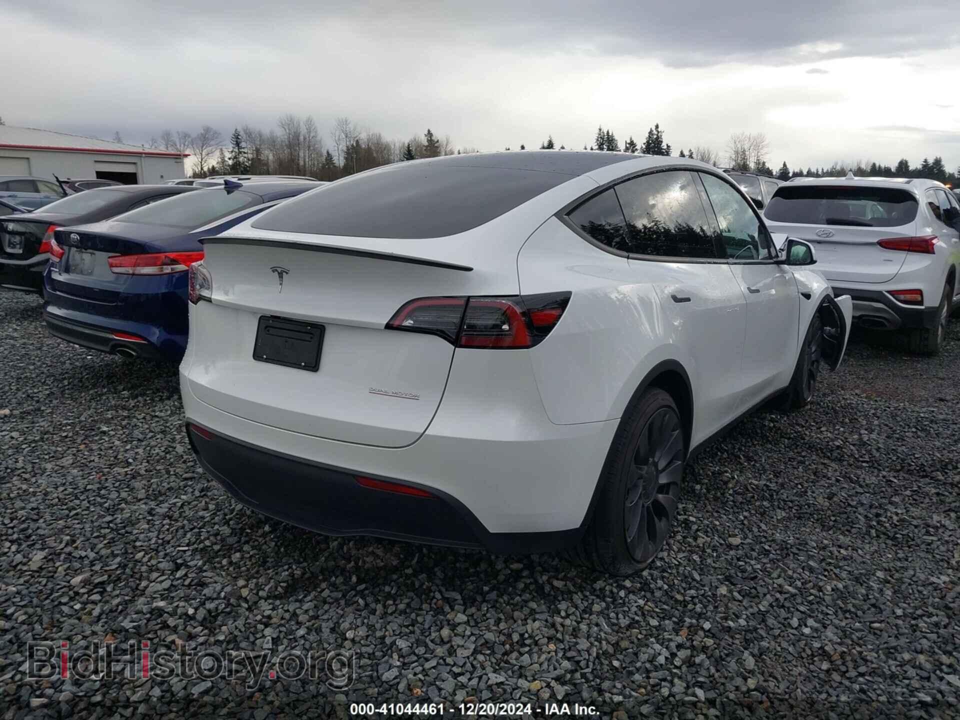2024 TESLA MODEL Y - VIN: 7SAYGDEF3RF195077 - Фото 4