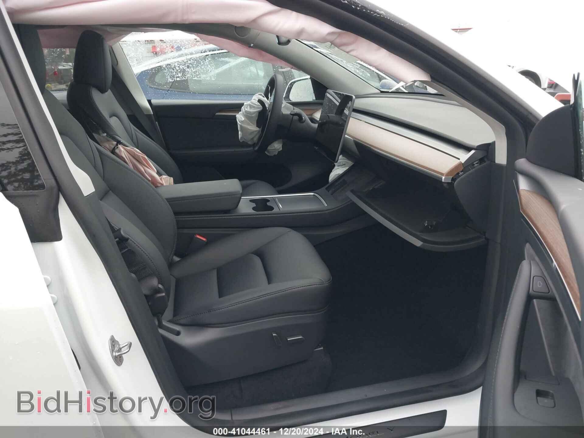 2024 TESLA MODEL Y - VIN: 7SAYGDEF3RF195077 - Фото 5