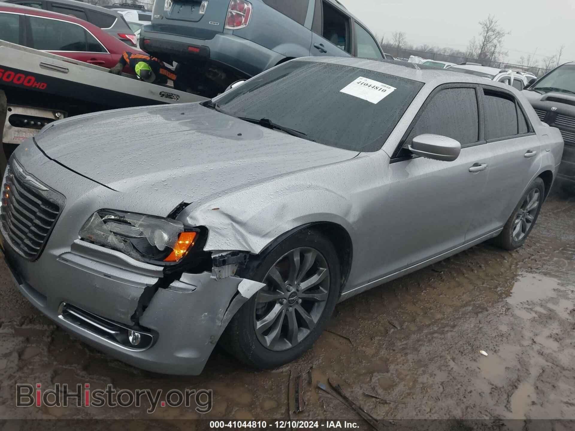 2014 CHRYSLER 300 - VIN: 2C3CCAGG9EH374465 - Фото 2