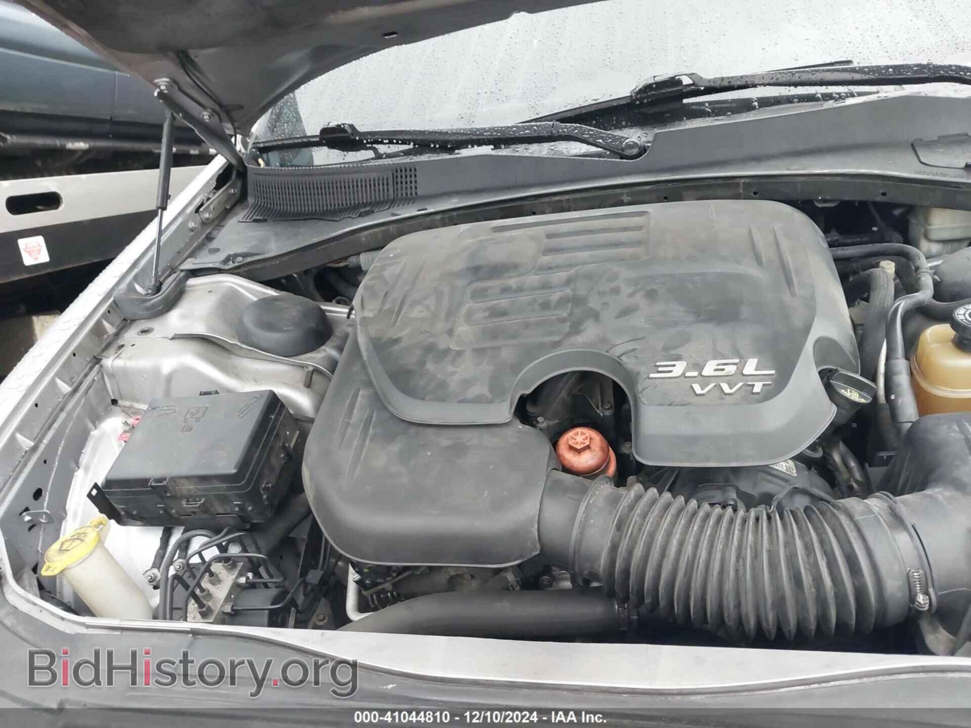 2014 CHRYSLER 300 - VIN: 2C3CCAGG9EH374465 - Фото 10