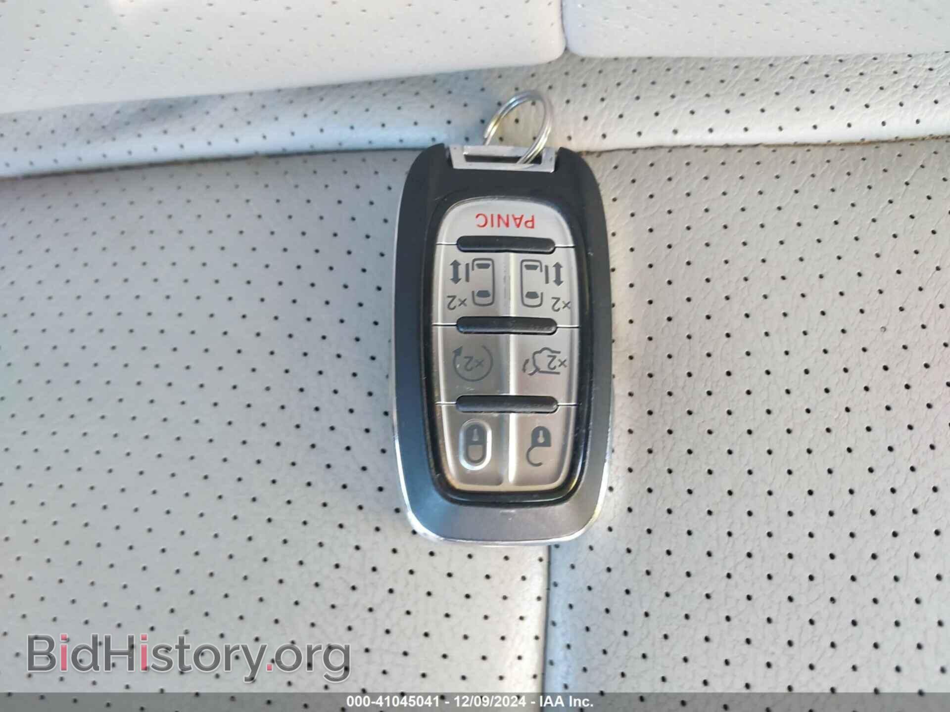 2017 CHRYSLER PACIFICA - VIN: 2C4RC1EG0HR584587 - Photo 11