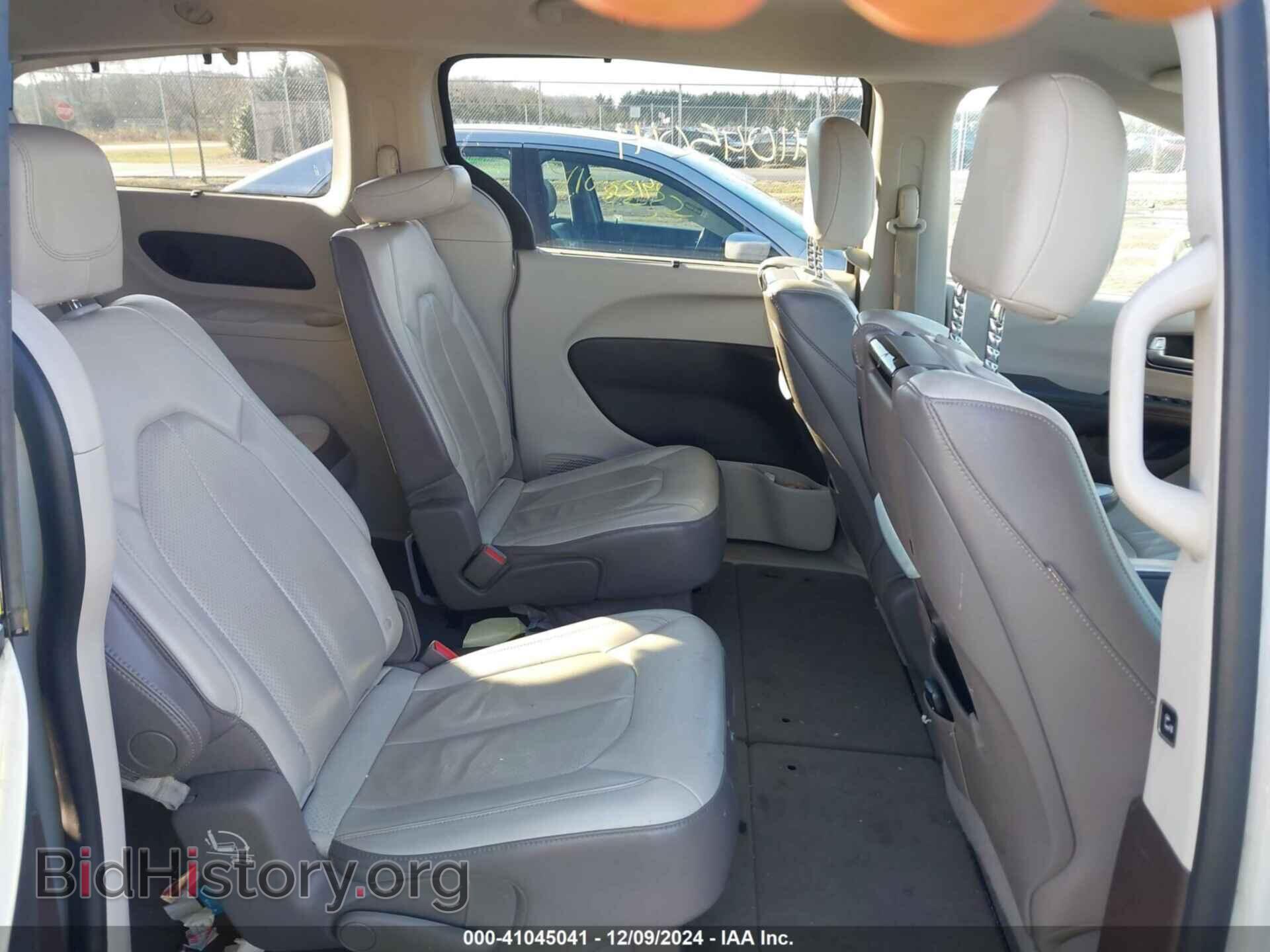 2017 CHRYSLER PACIFICA - VIN: 2C4RC1EG0HR584587 - Photo 8