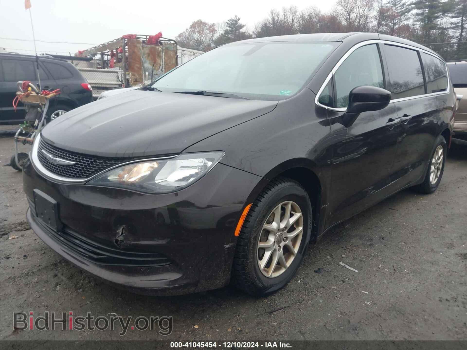 2017 CHRYSLER PACIFICA - VIN: 2C4RC1DGXHR552179 - Photo 2