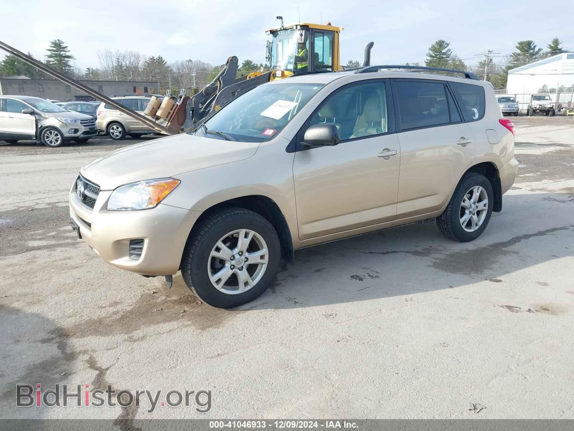 2011 TOYOTA RAV4 - VIN: 2T3BF4DV8BW086063 - Фото 2