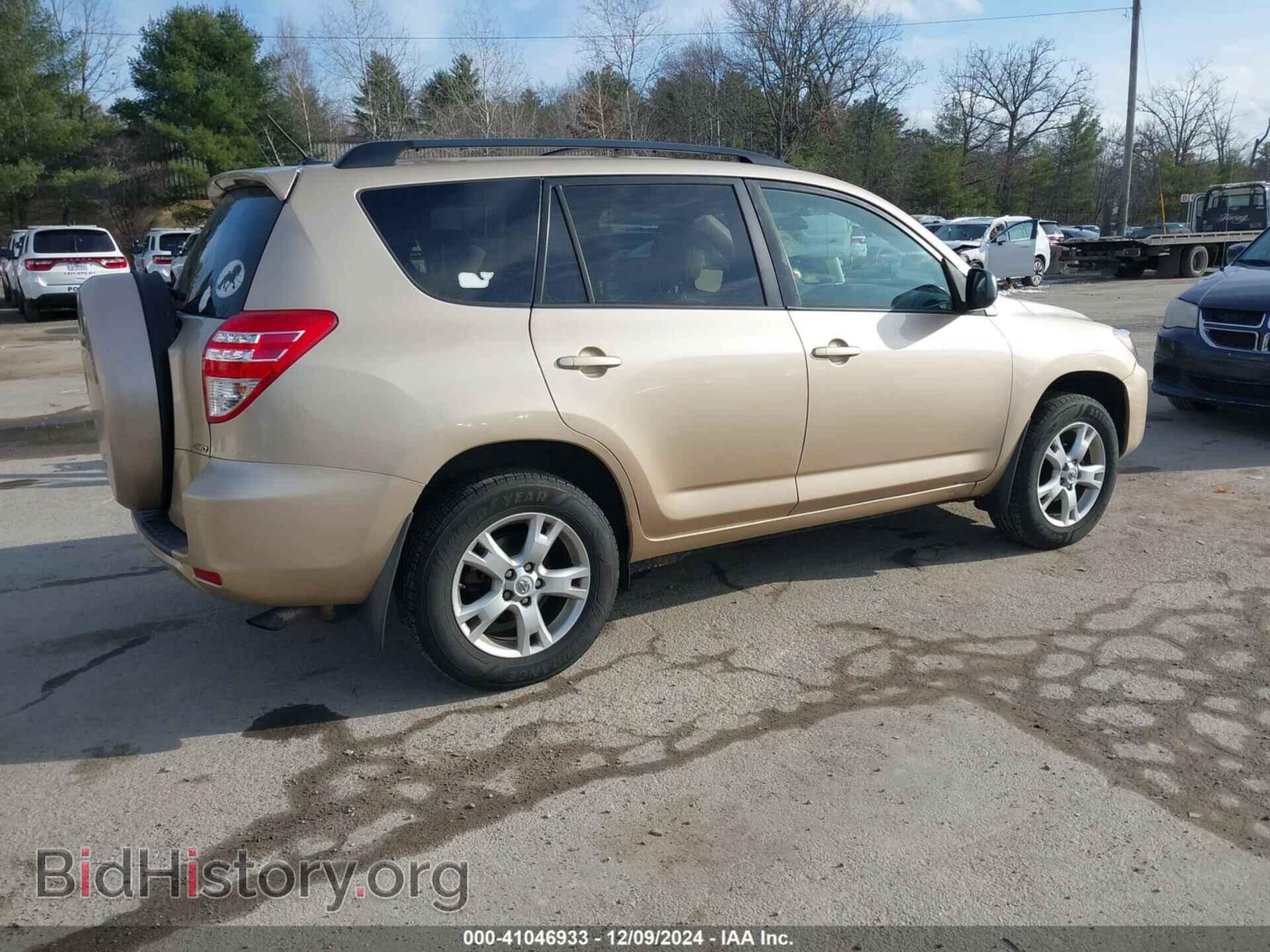 2011 TOYOTA RAV4 - VIN: 2T3BF4DV8BW086063 - Фото 4