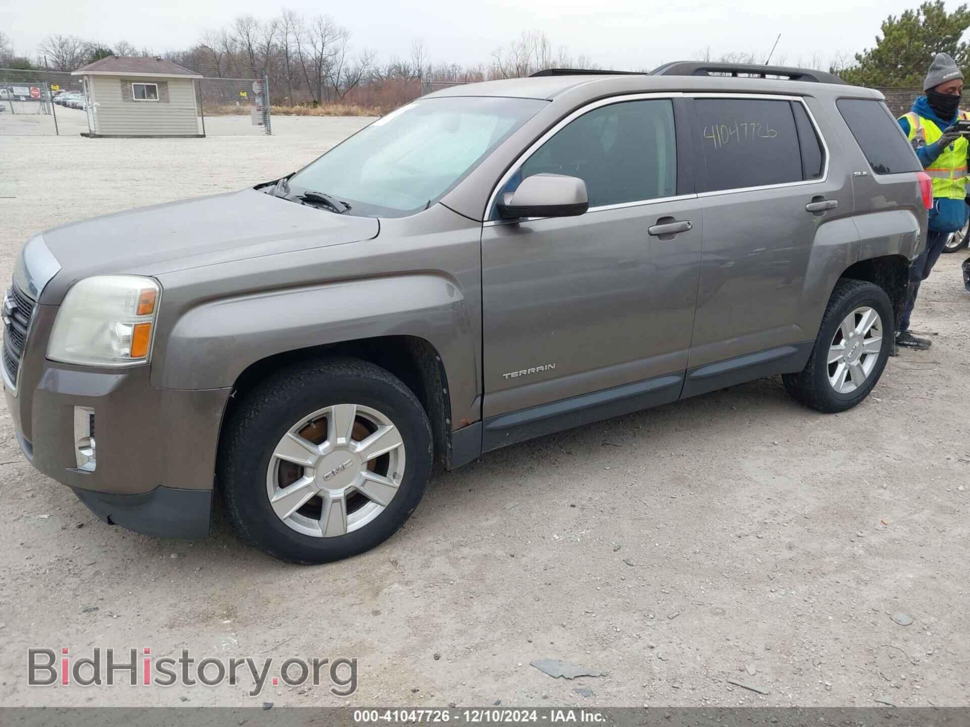 2011 GMC TERRAIN - VIN: 2CTFLTEC2B6467859 - Photo 2