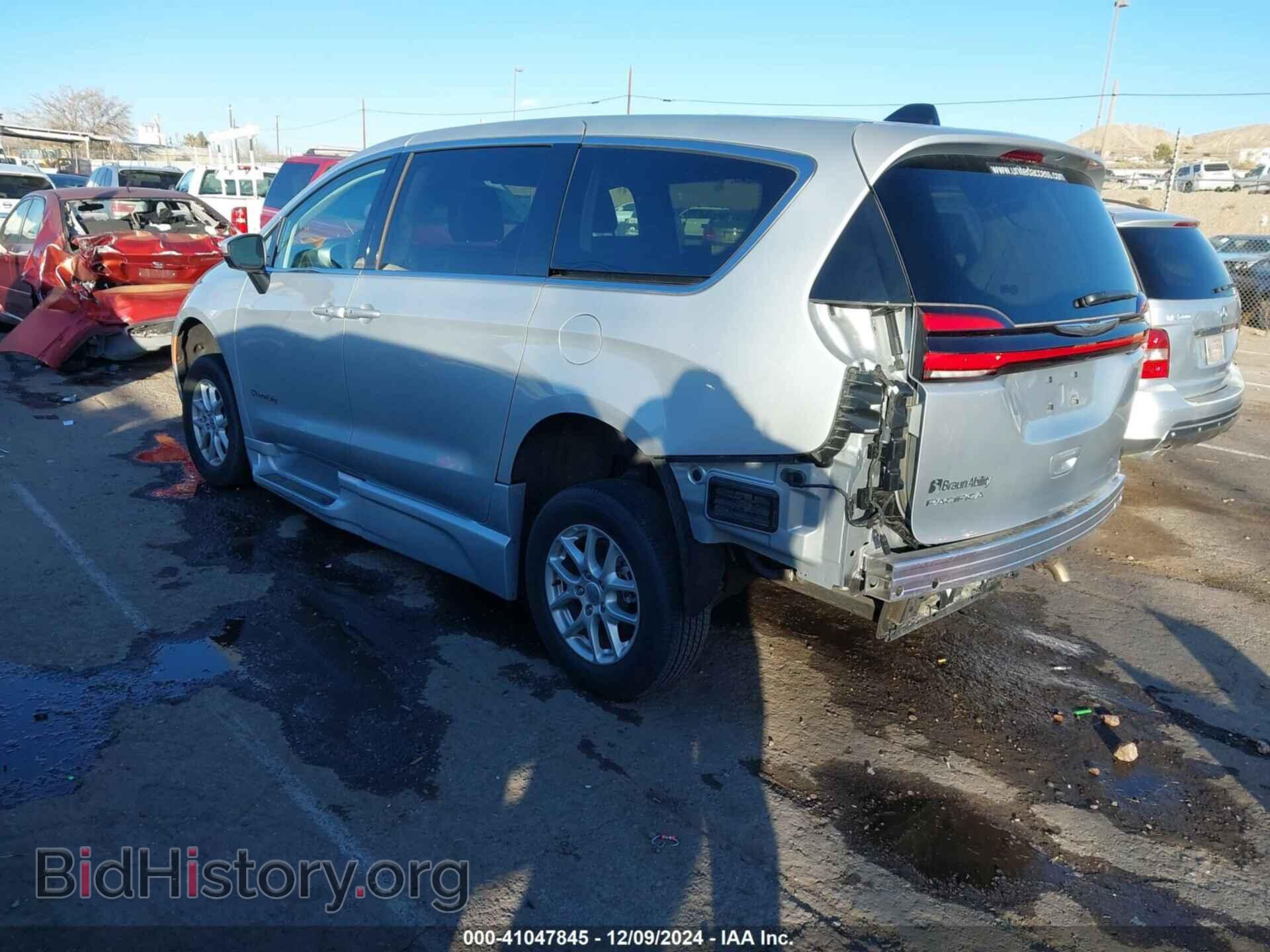 2023 CHRYSLER PACIFICA - VIN: 2C4RC1BG3PR561596 - Фото 3