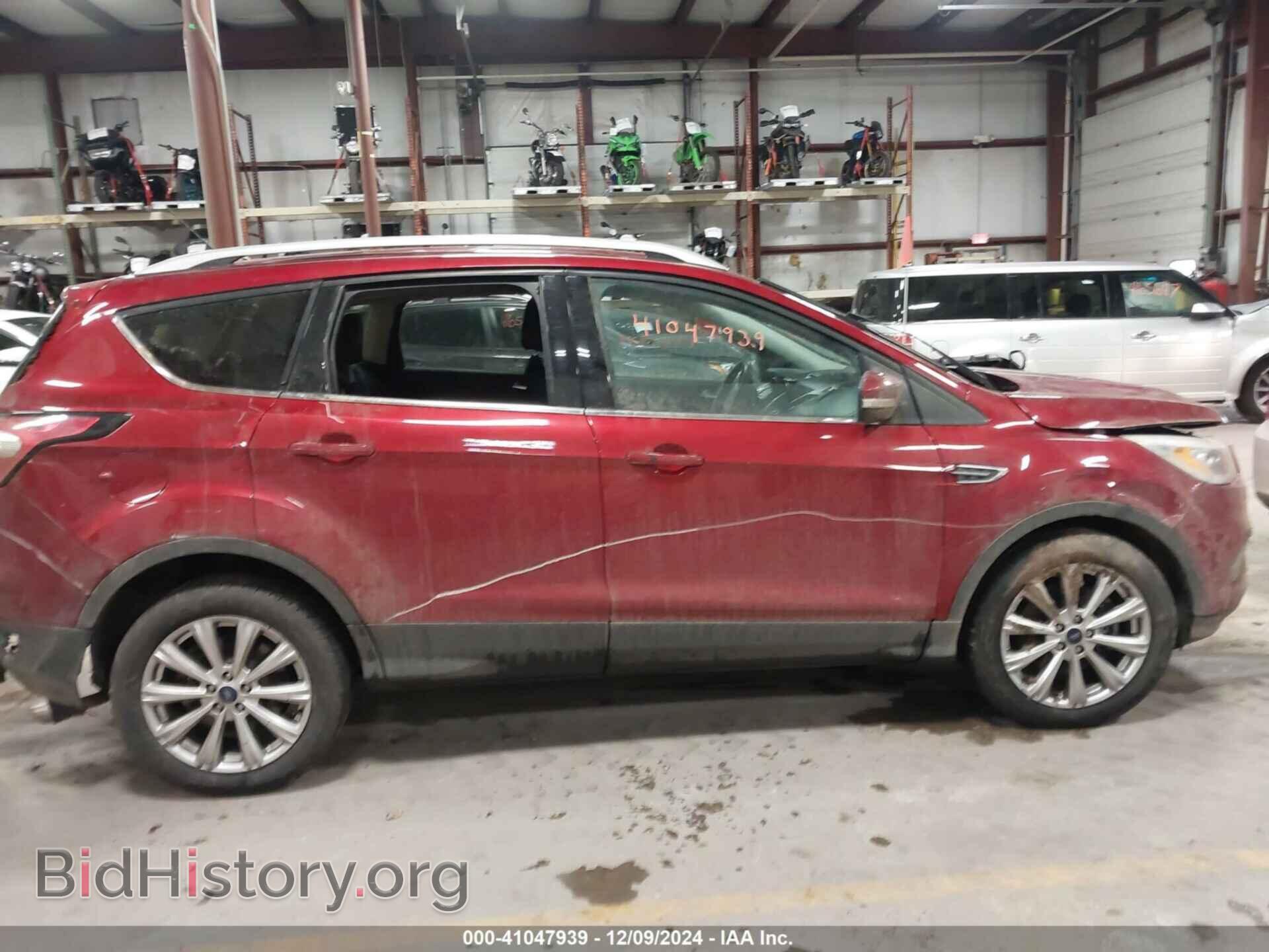 2017 FORD ESCAPE - VIN: 1FMCU9J9XHUB30757 - Фото 12