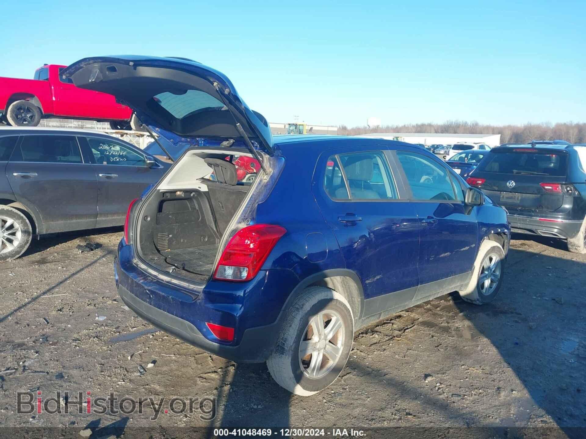 2017 CHEVROLET TRAX - VIN: 3GNCJNSB2HL185437 - Фото 4
