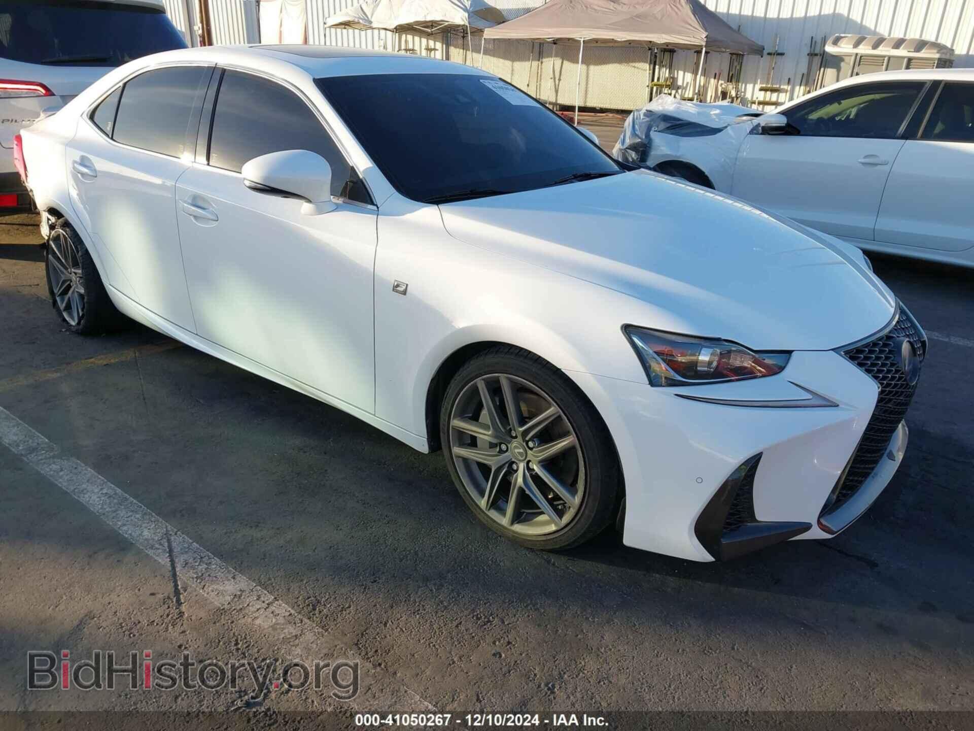 Фотография JTHBA1D28J5069447 - LEXUS IS 300 2018