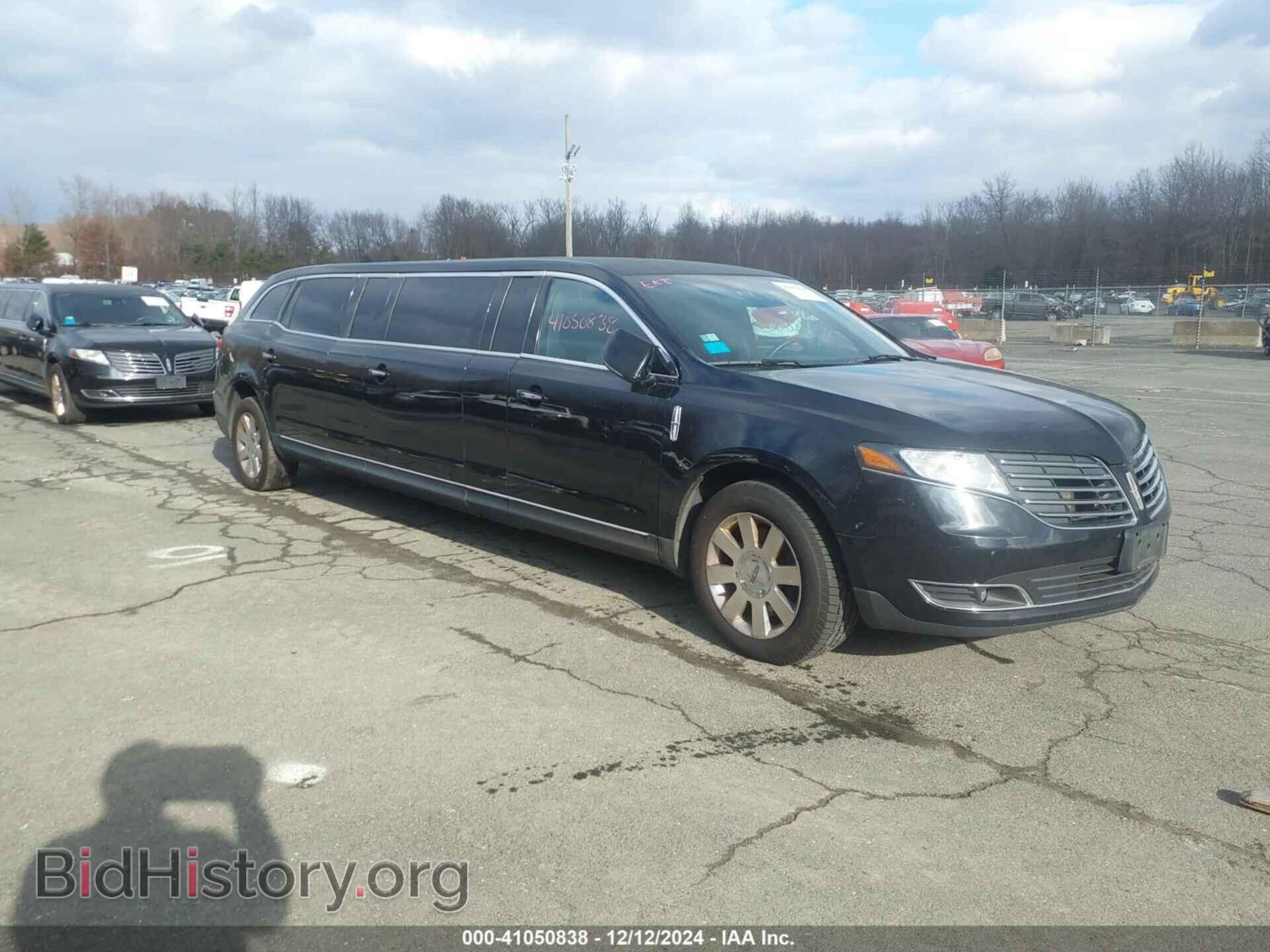 Photo 2L1MJ5LT1KBL03059 - LINCOLN MKT 2019