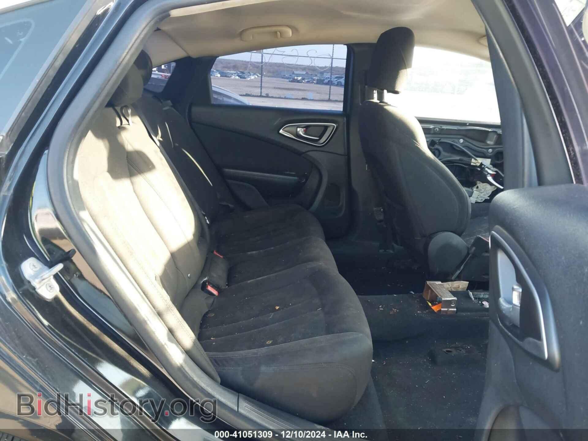 2015 CHRYSLER 200 - VIN: 1C3CCCAB8FN602764 - Фото 8