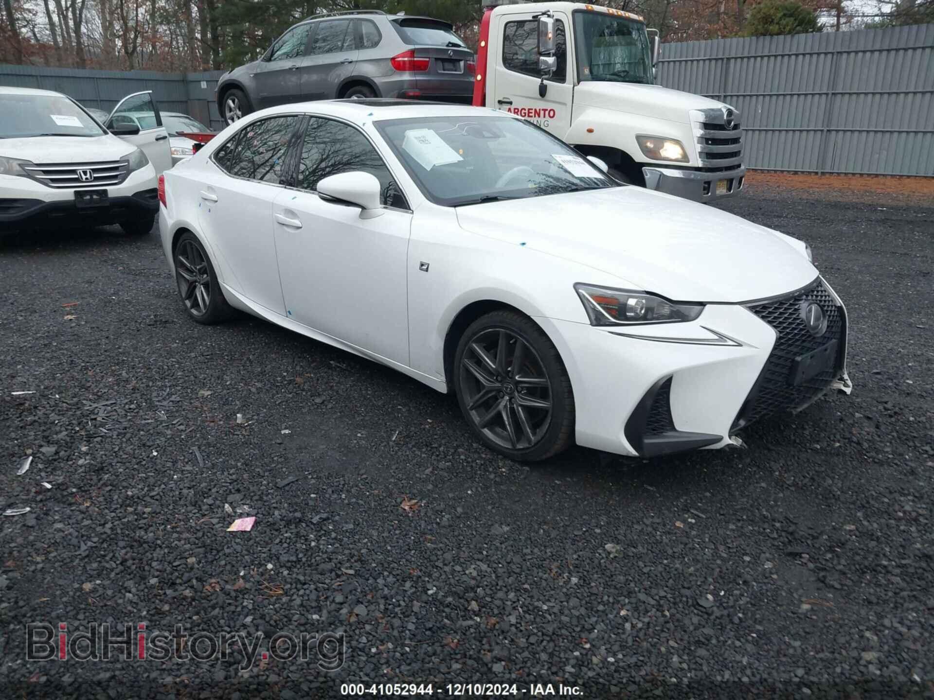 Photo JTHCM1D27H5017359 - LEXUS IS 300 2017