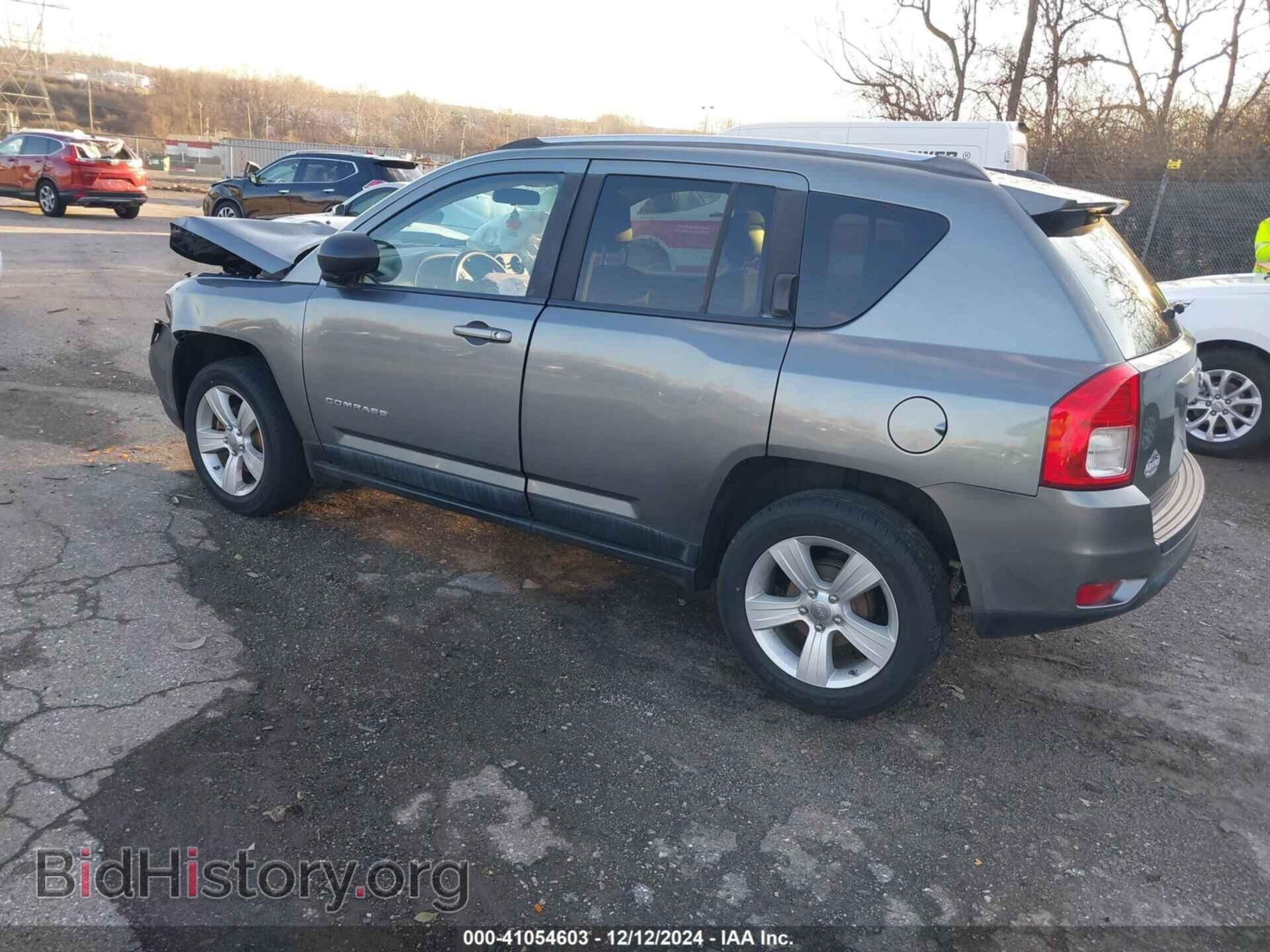 2011 JEEP COMPASS - VIN: 1J4NT1FA4BD285746 - Фото 3