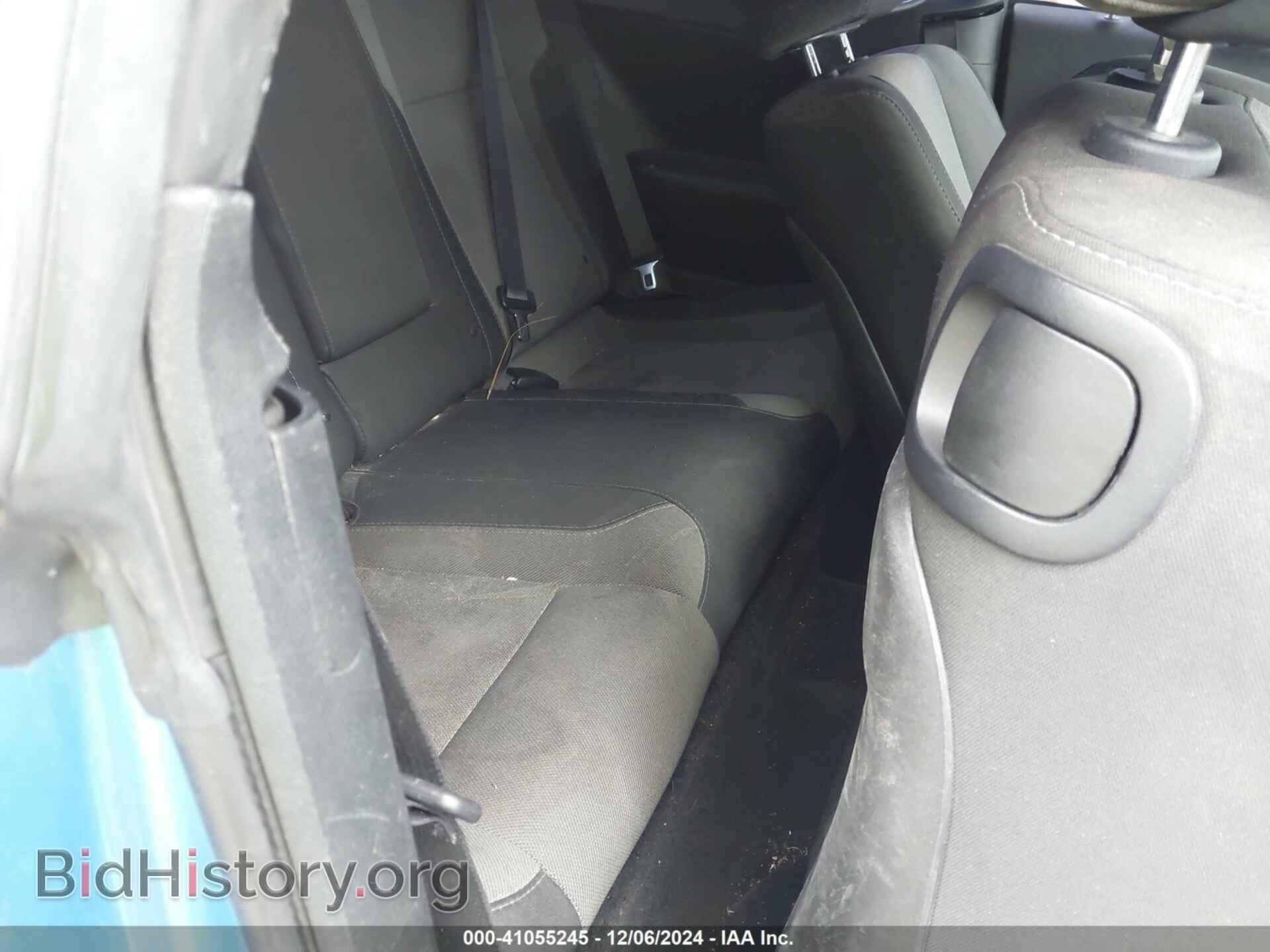 2015 DODGE CHALLENGER - VIN: 2C3CDZAT2FH912412 - Фото 8