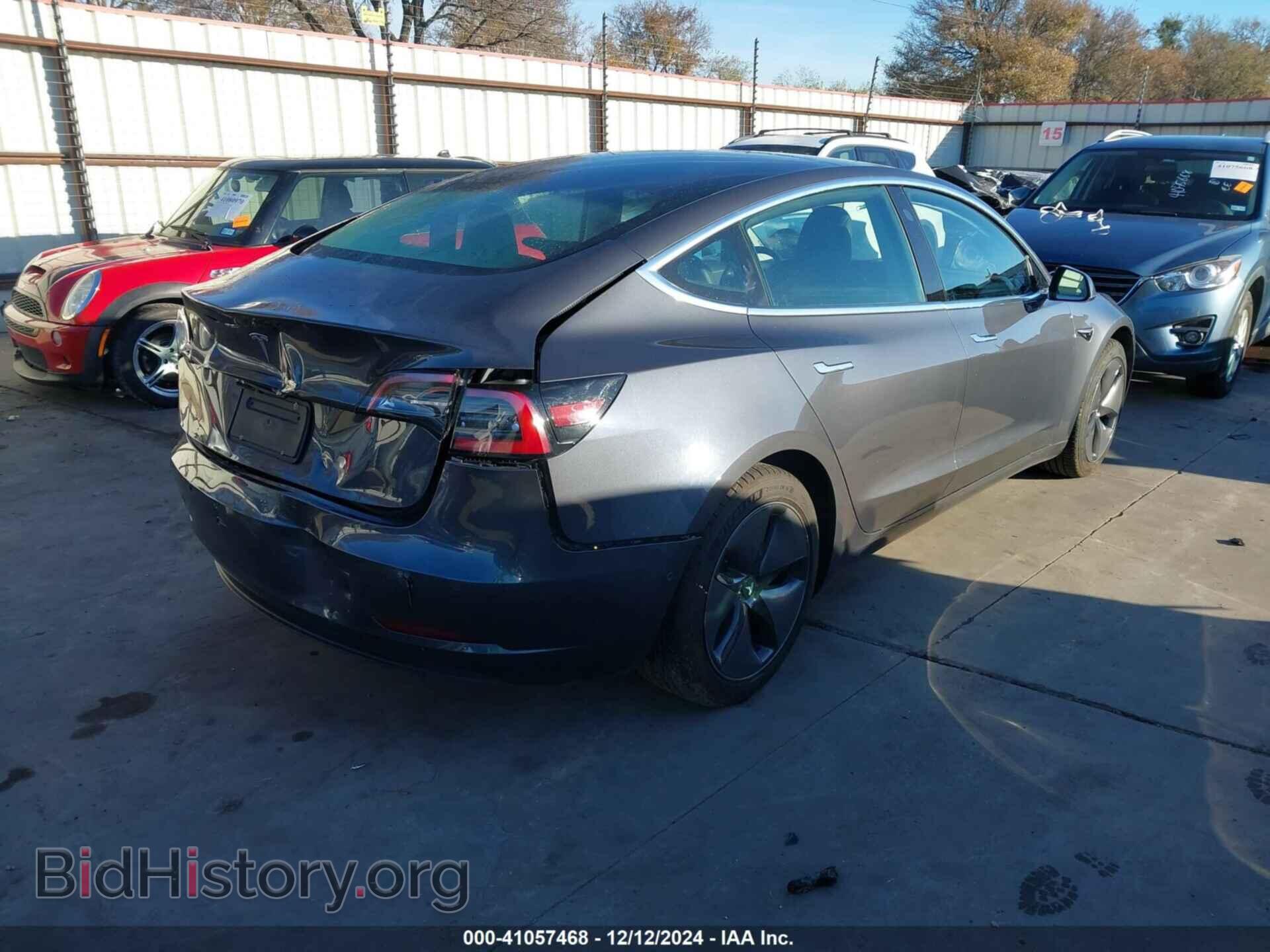 2019 TESLA MODEL 3 - VIN: 5YJ3E1EAXKF435697 - Фото 4