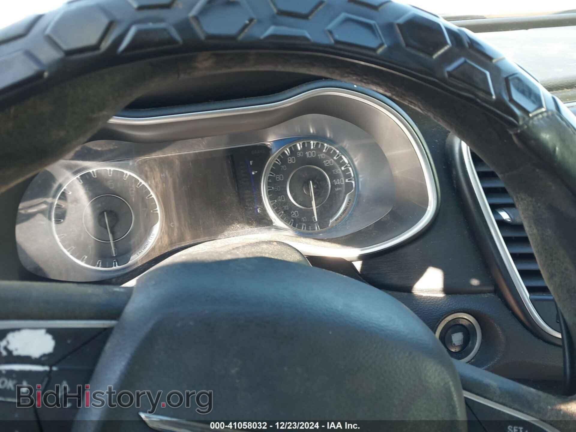 2016 CHRYSLER 200 - VIN: 1C3CCCAB5GN131075 - Фото 7