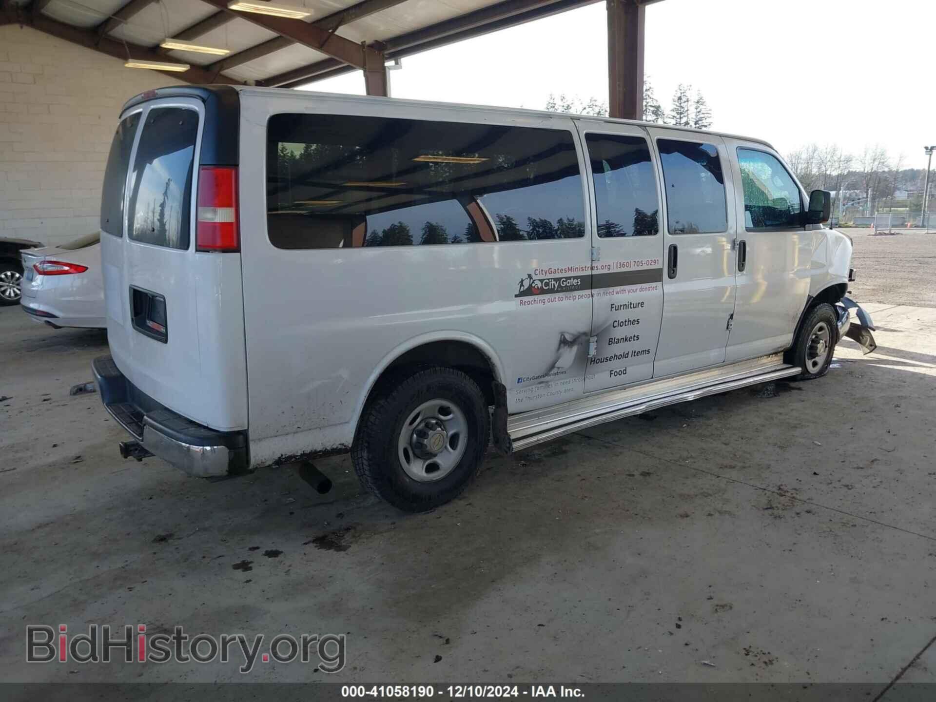 2010 CHEVROLET EXPRESS 3500 - VIN: 1GA2G1DG8A1106623 - Фото 4
