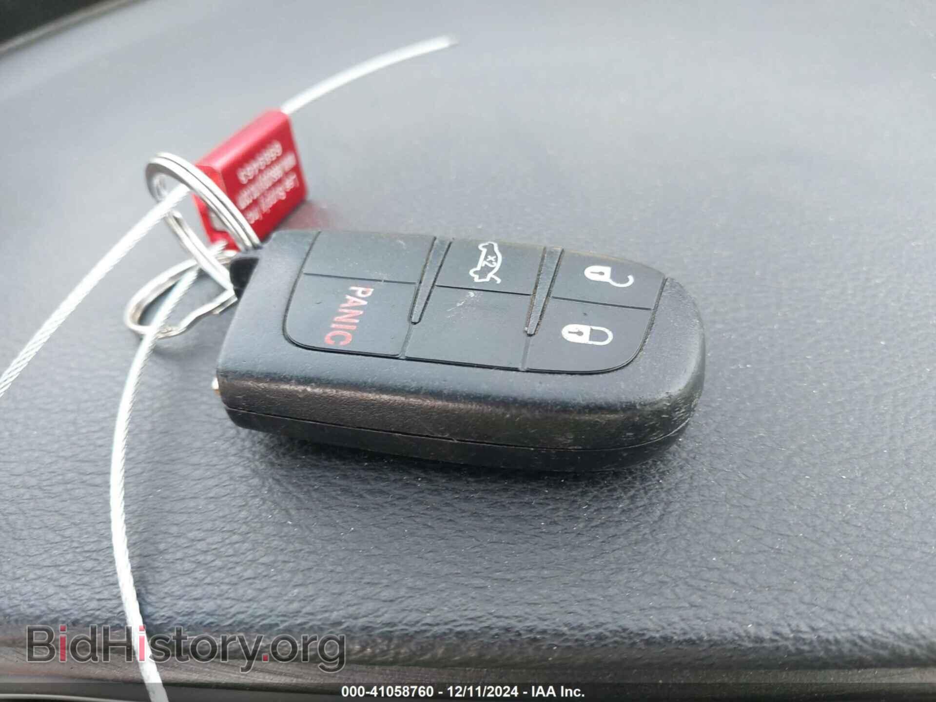 2015 CHRYSLER 200 - VIN: 1C3CCCAB9FN667445 - Фото 11