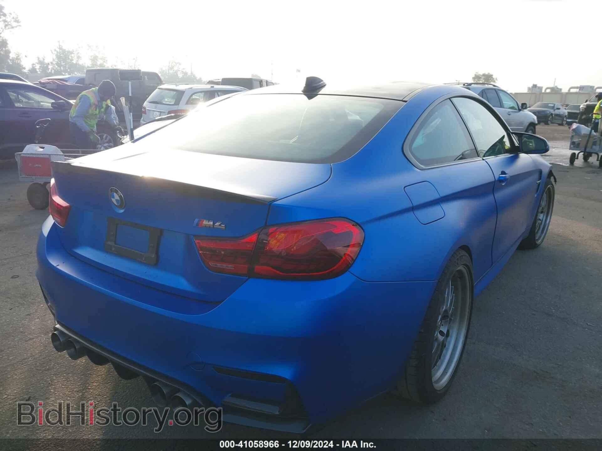2016 BMW M4 - VIN: WBS3R9C58GK338395 - Фото 4