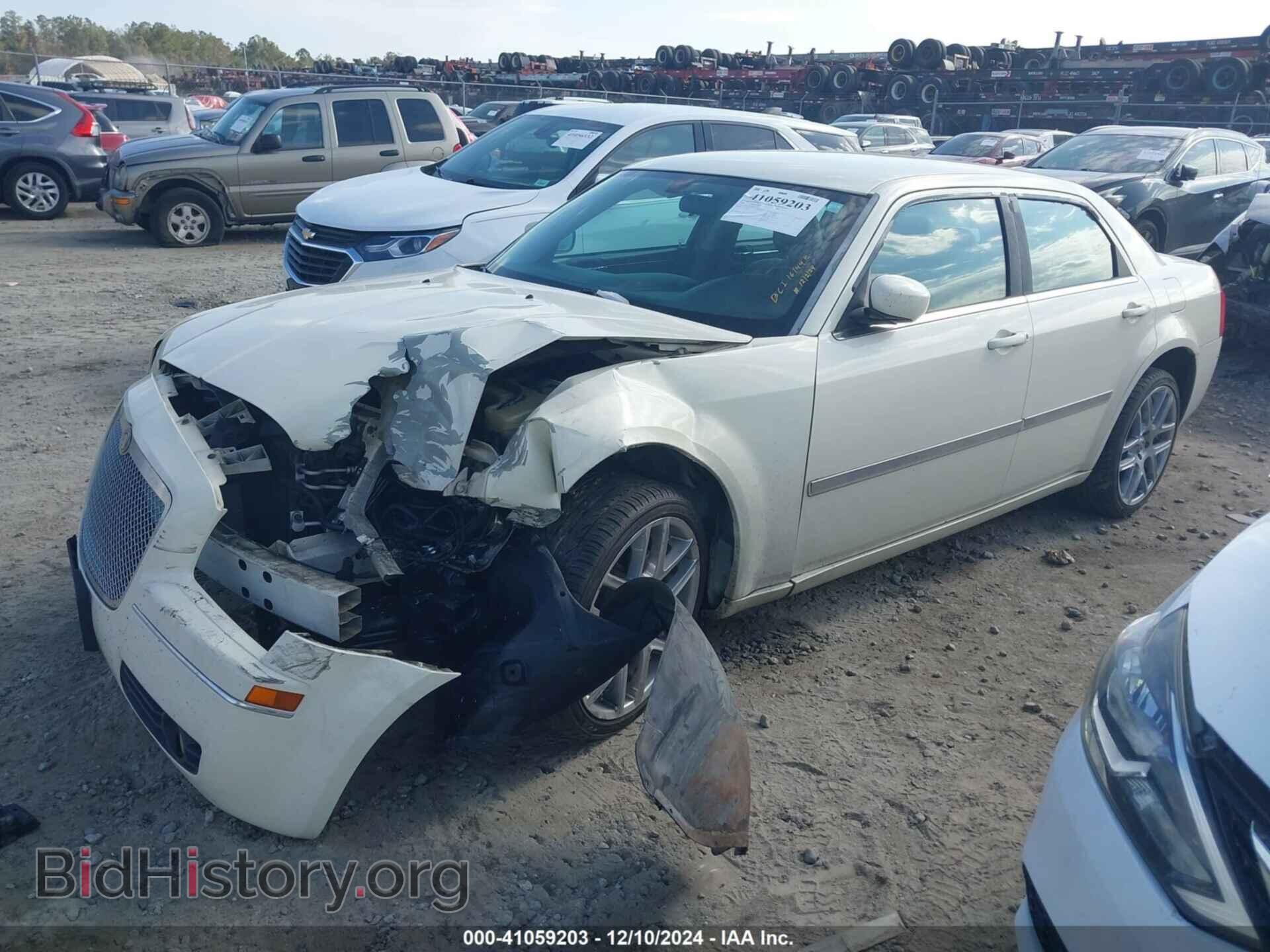 2005 CHRYSLER 300 - VIN: 2C3JA53G45H607761 - Фото 2