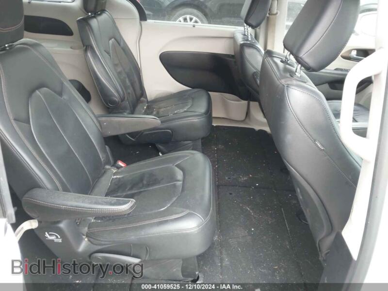 2017 Chrysler PACIFICA (VIN 2C4RC1BG9HR683350) — photo 8 of 16