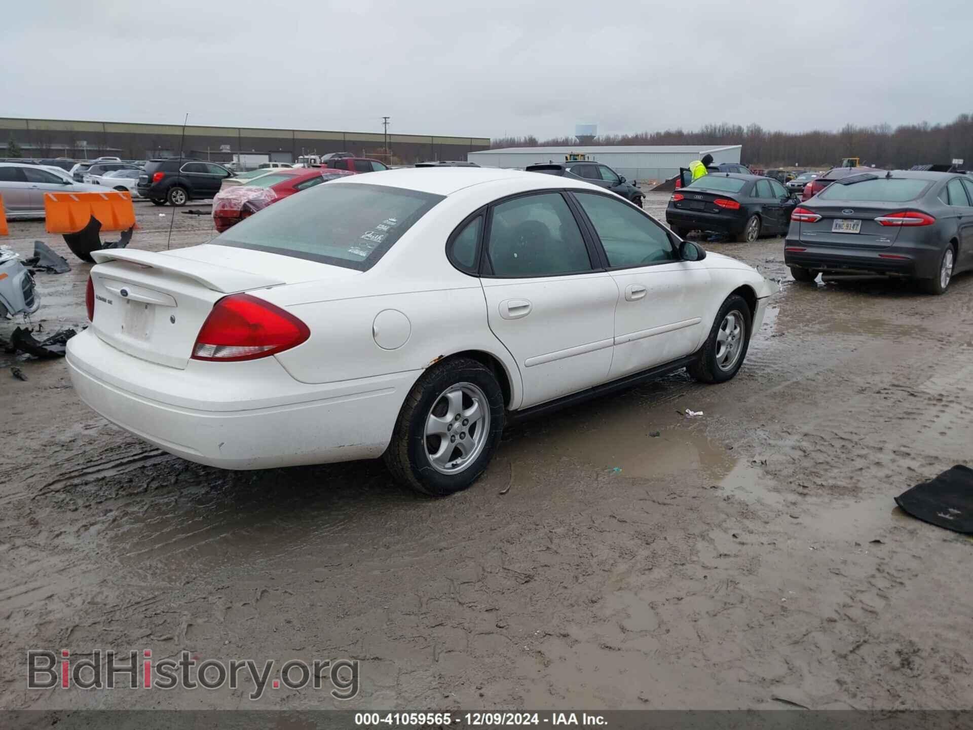 2006 FORD TAURUS - VIN: 1FAFP53U06A196743 - Фото 4