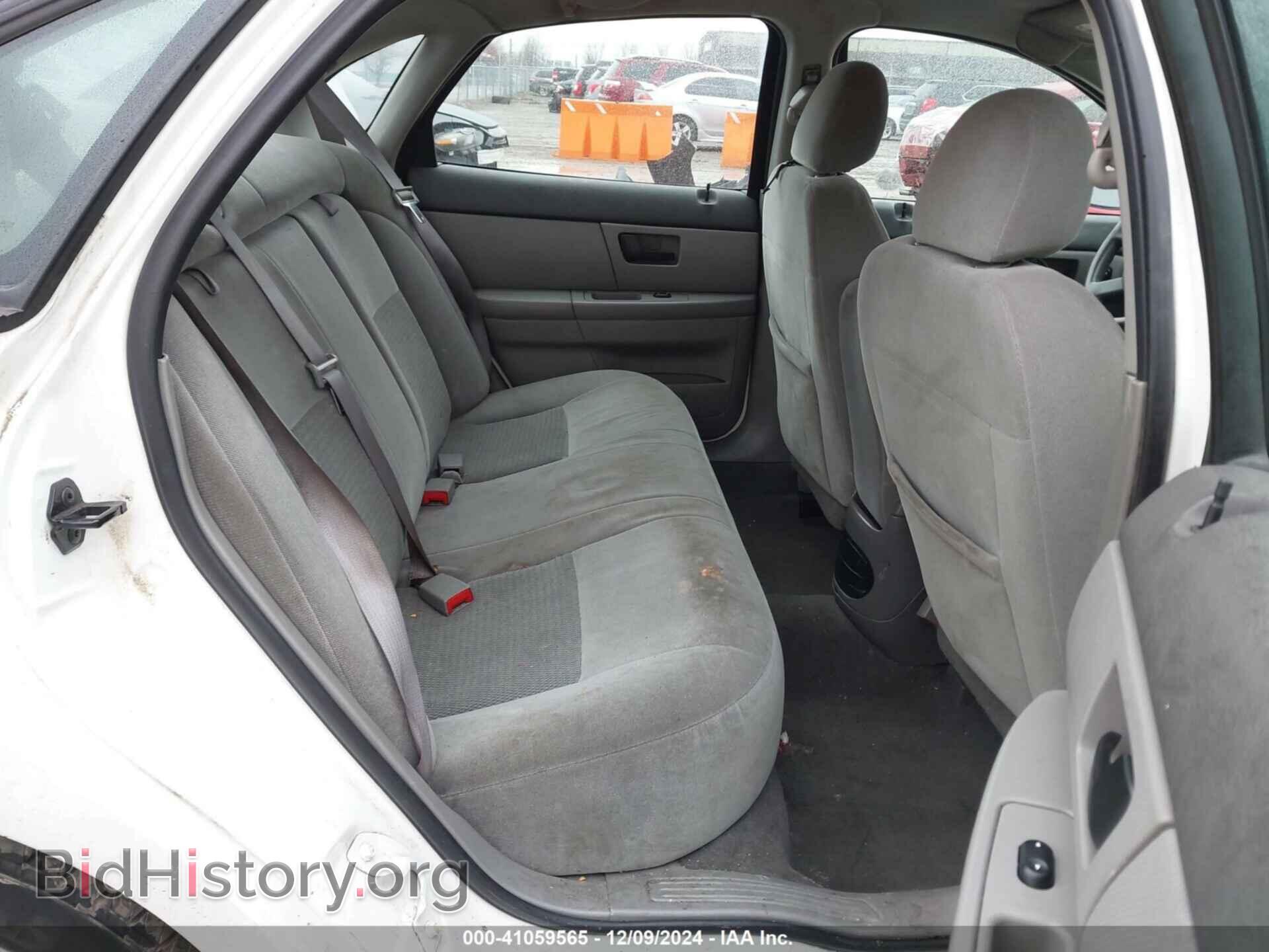2006 FORD TAURUS - VIN: 1FAFP53U06A196743 - Фото 8