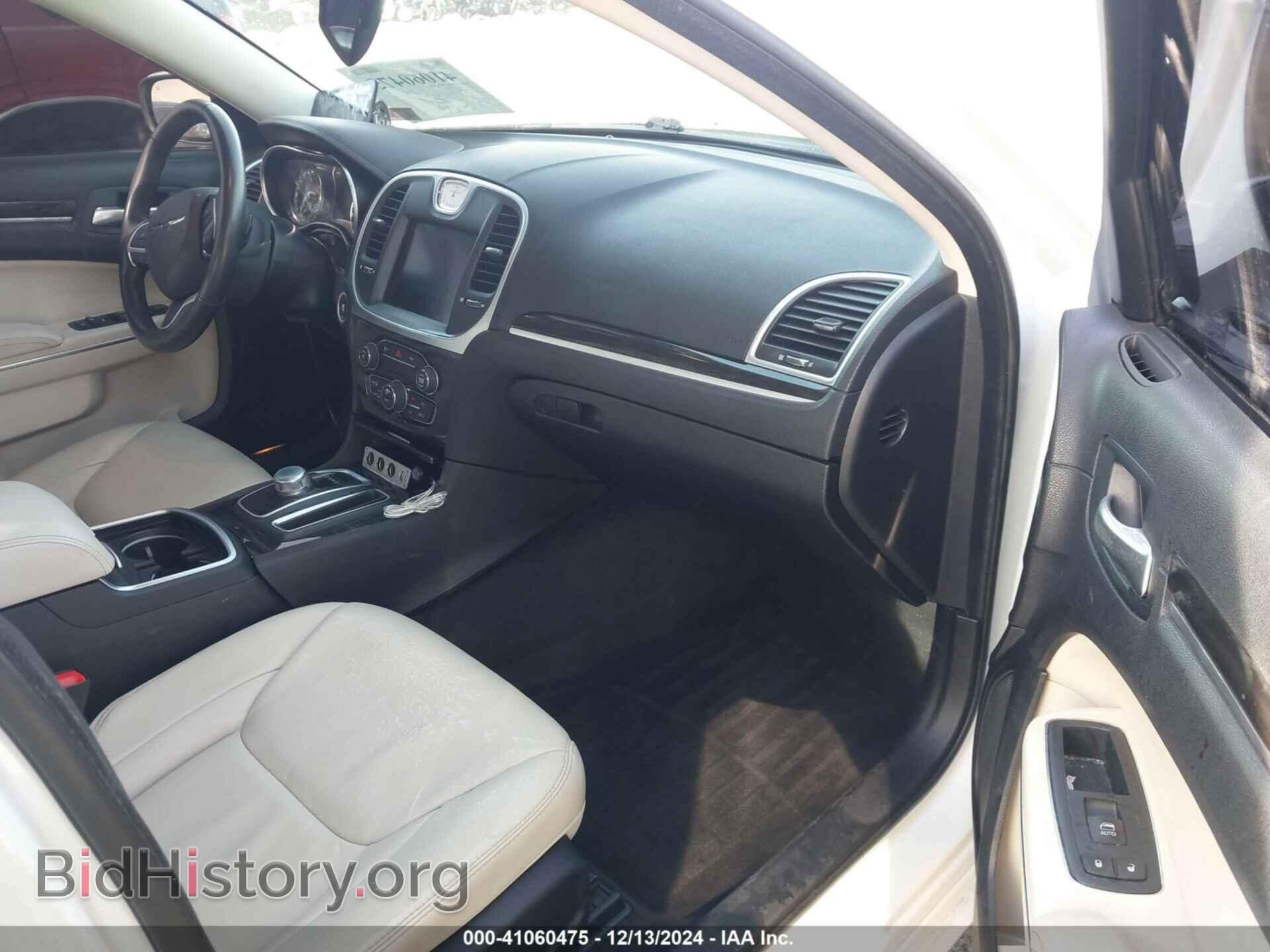 2015 CHRYSLER 300 - VIN: 2C3CCAAG2FH807098 - Фото 5