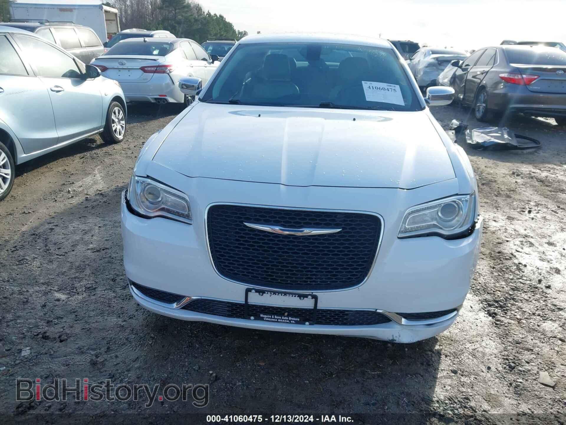2015 CHRYSLER 300 - VIN: 2C3CCAAG2FH807098 - Фото 6
