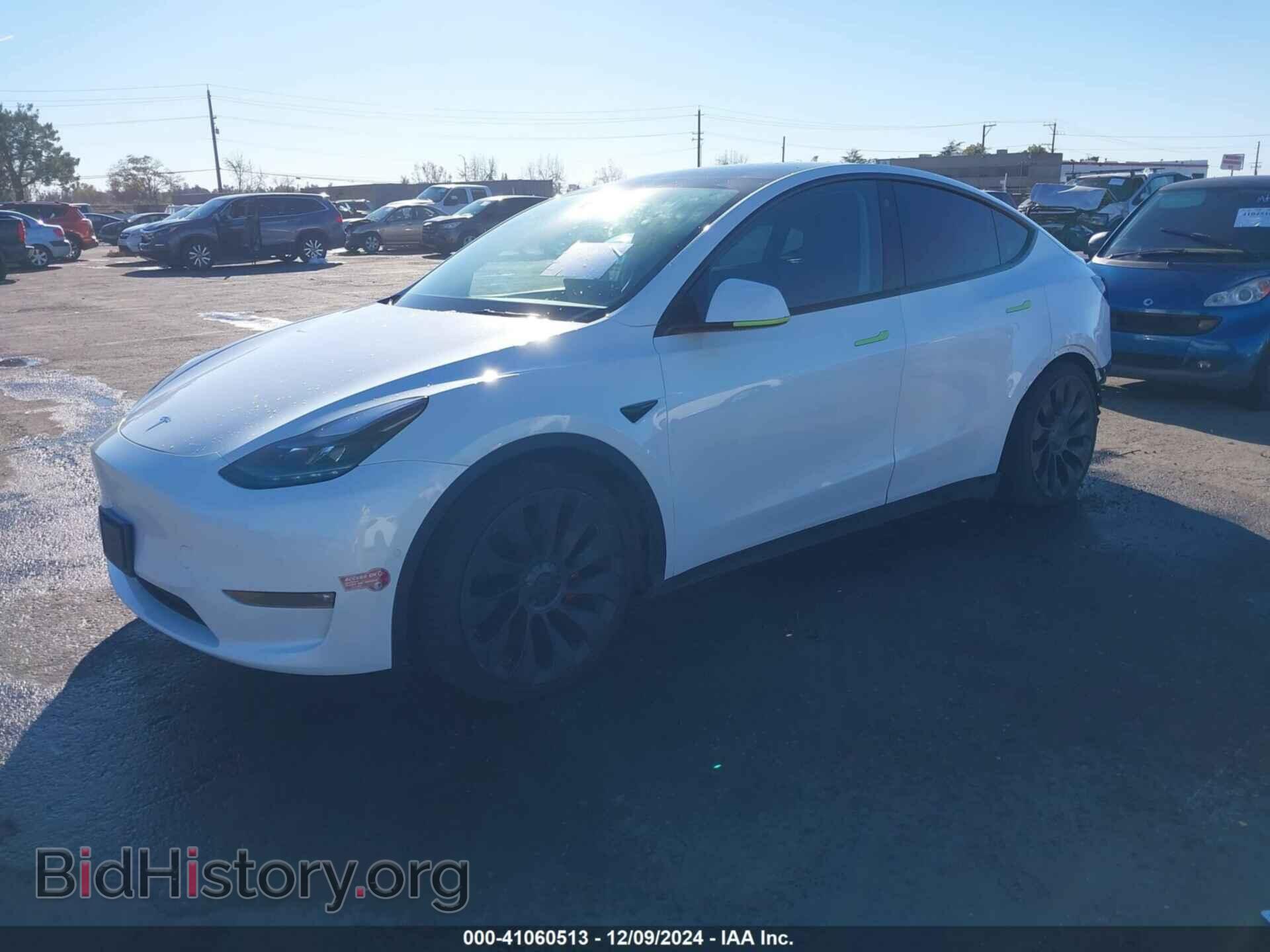 2022 TESLA MODEL Y - VIN: 7SAYGDEF0NF390807 - Фото 2