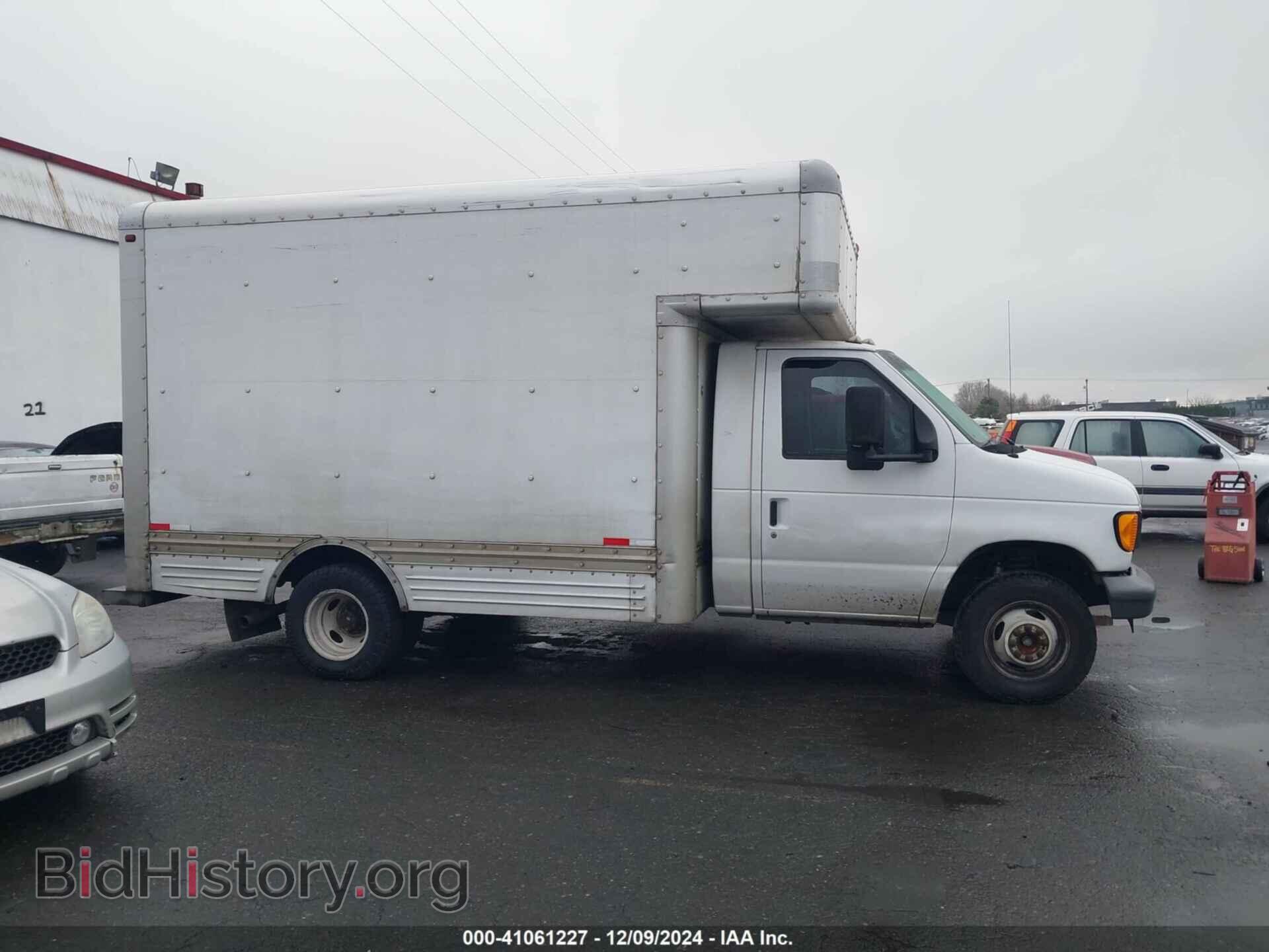 2006 FORD E-450 CUTAWAY - VIN: 1FDXE45S66DA65675 - Фото 13