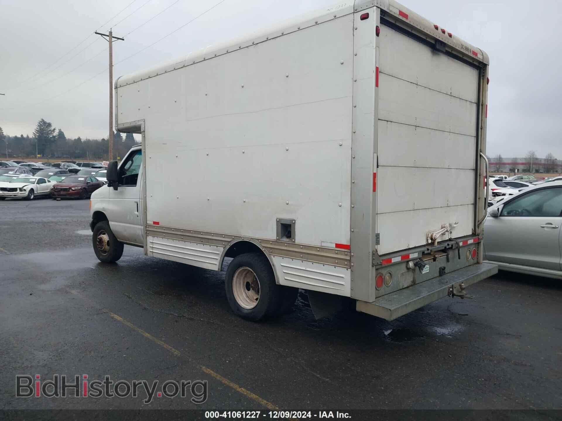 2006 FORD E-450 CUTAWAY - VIN: 1FDXE45S66DA65675 - Фото 3