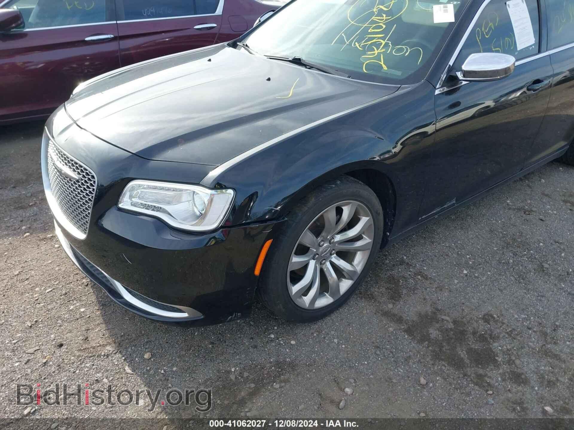 2019 CHRYSLER 300 - VIN: 2C3CCAAG4KH601680 - Фото 6