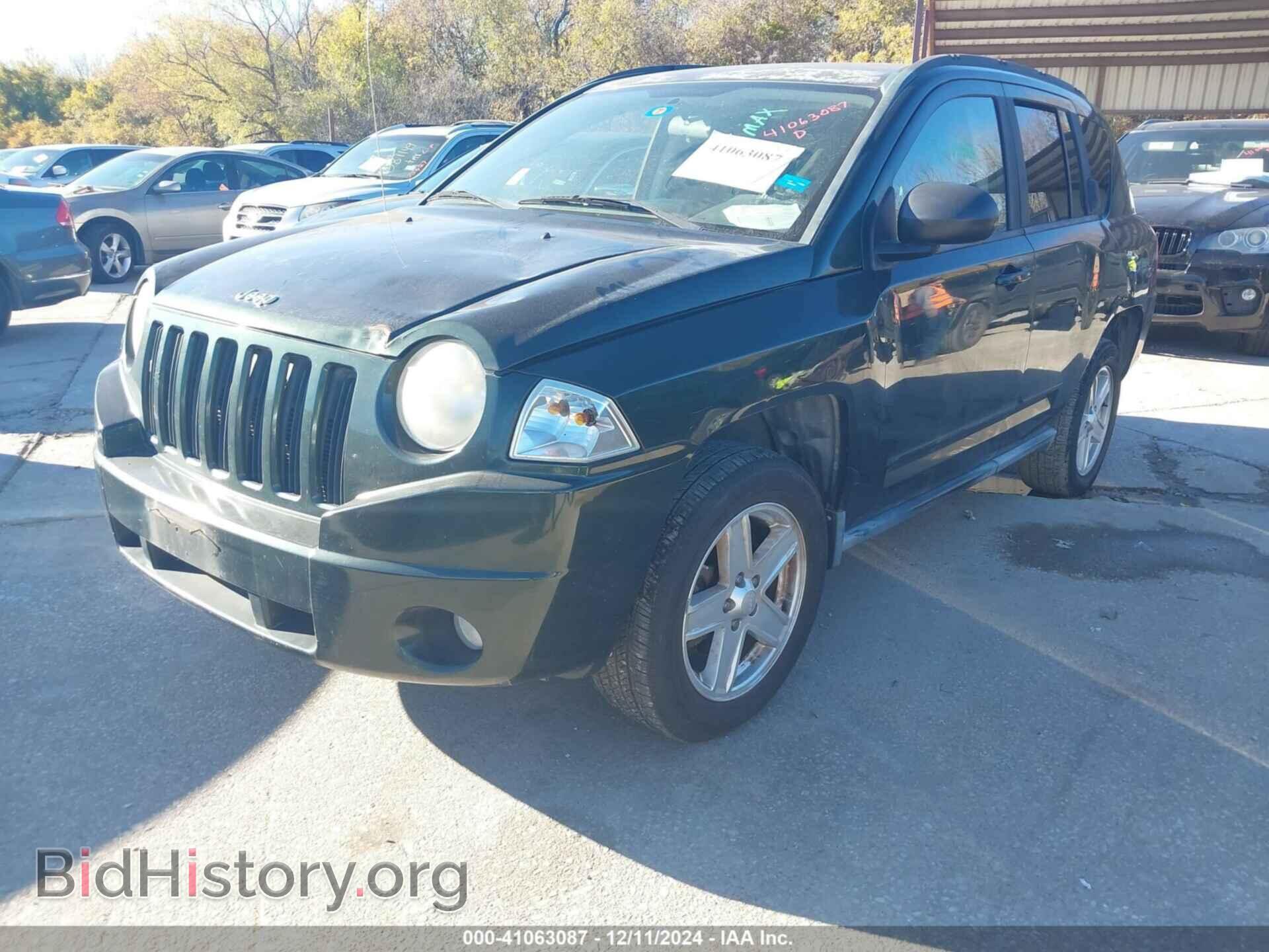 2010 JEEP COMPASS - VIN: 1J4NT4FAXAD659289 - Фото 2