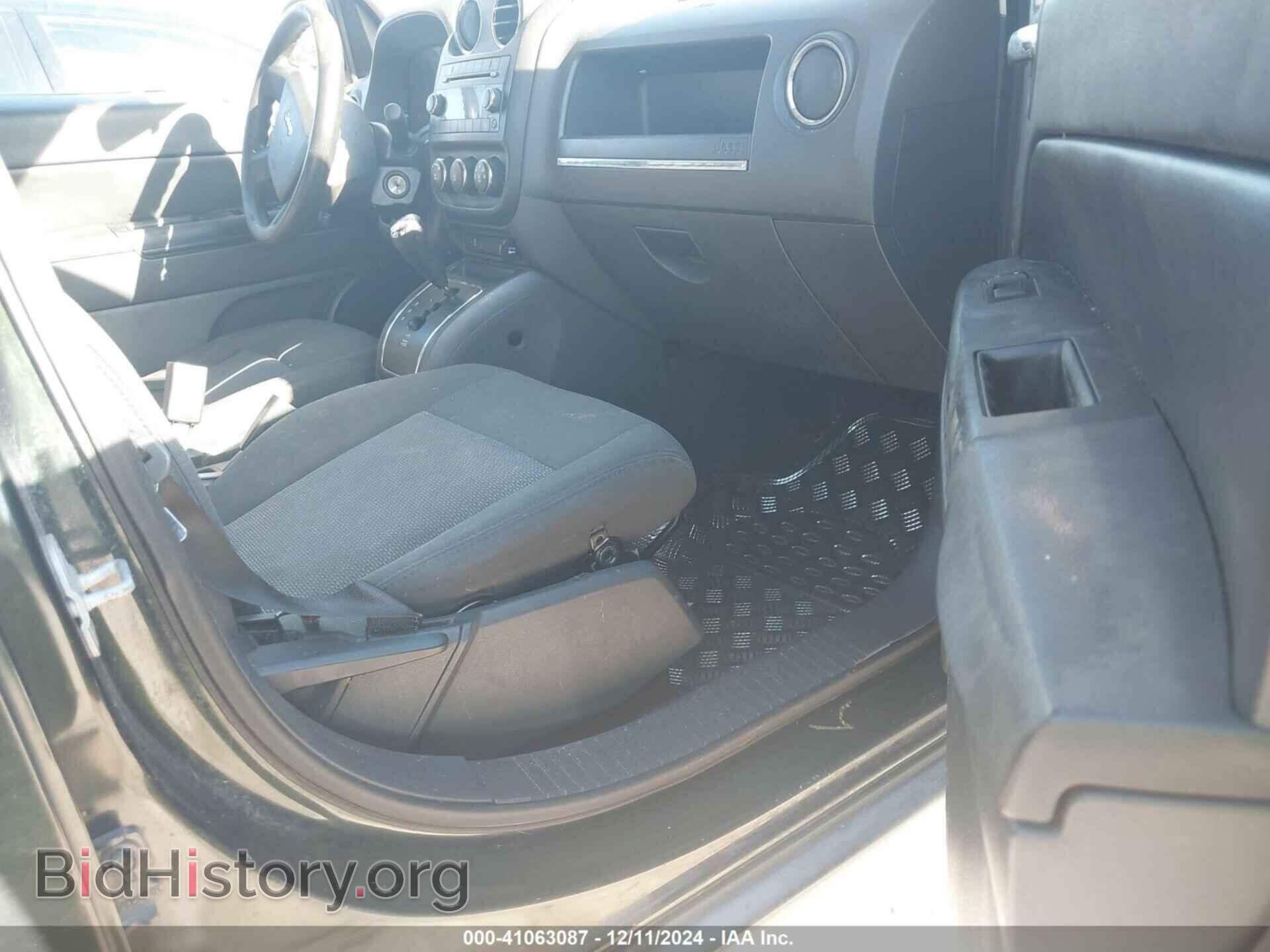 2010 JEEP COMPASS - VIN: 1J4NT4FAXAD659289 - Фото 5