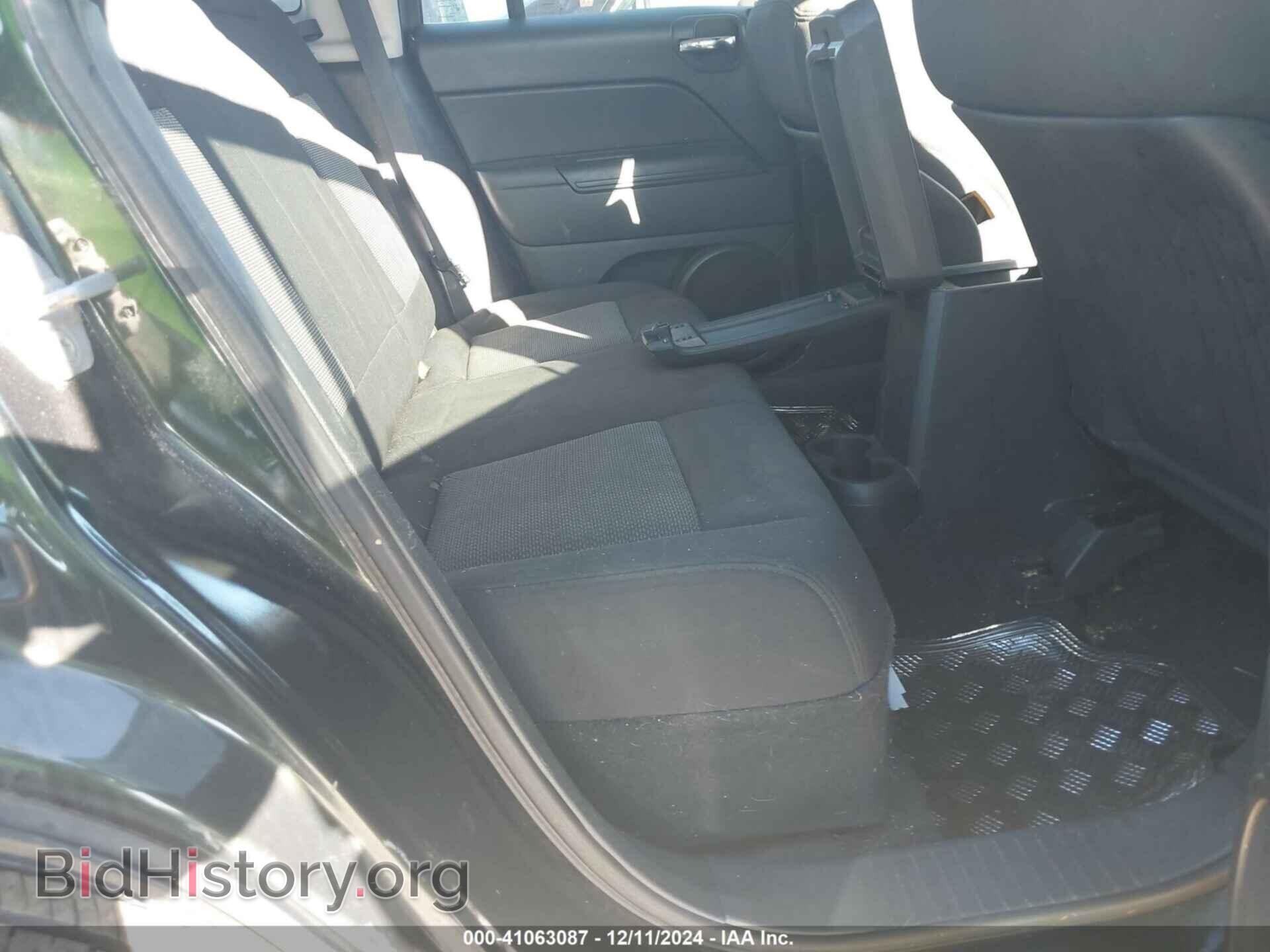 2010 JEEP COMPASS - VIN: 1J4NT4FAXAD659289 - Фото 8