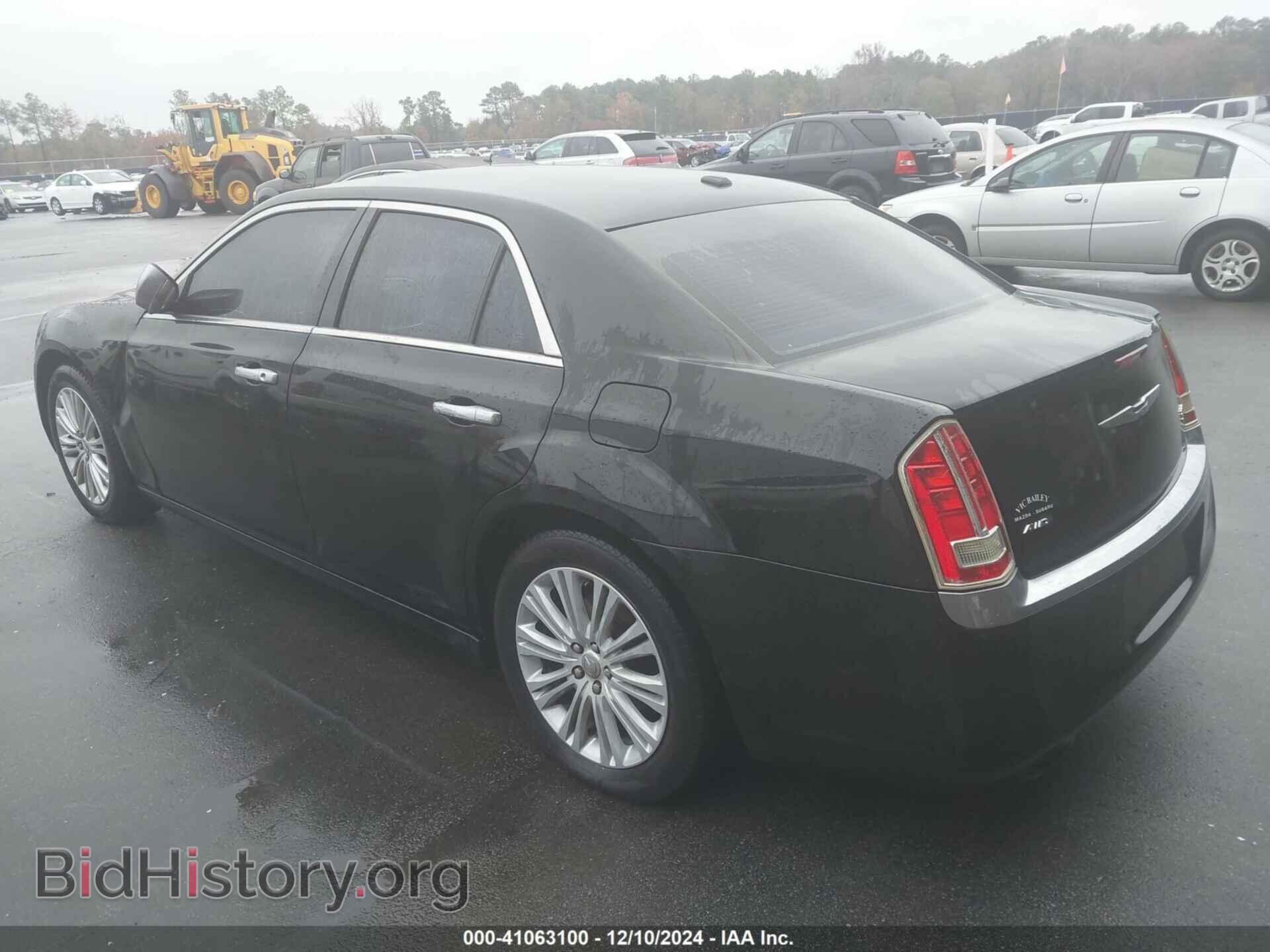 2012 CHRYSLER 300C - VIN: 2C3CCAST0CH290567 - Фото 3