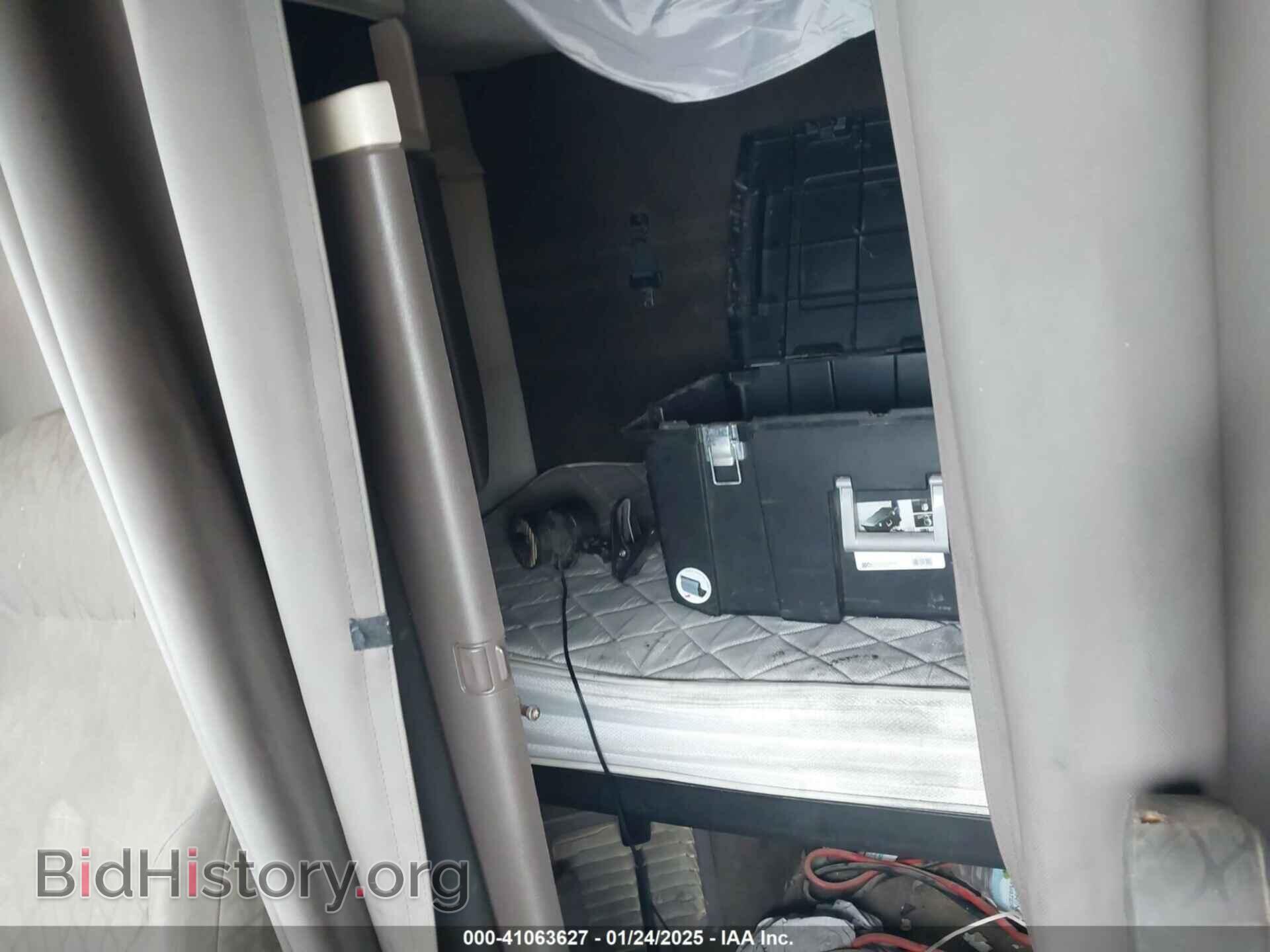 2015 VOLVO VN - VIN: 4V4NC9EH7FN914195 - Фото 6
