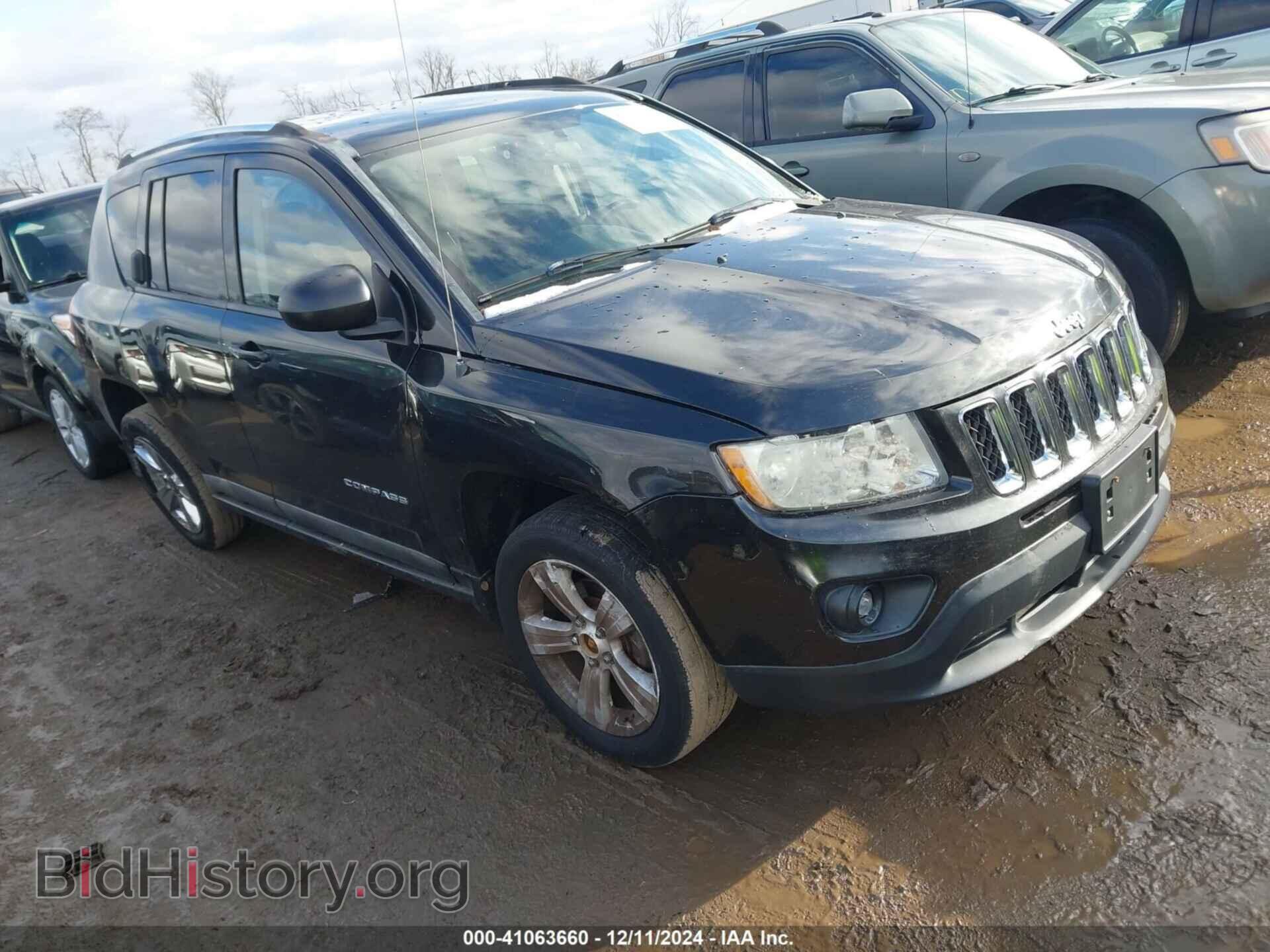 Photo 1J4NT1FAXBD138718 - JEEP COMPASS 2011
