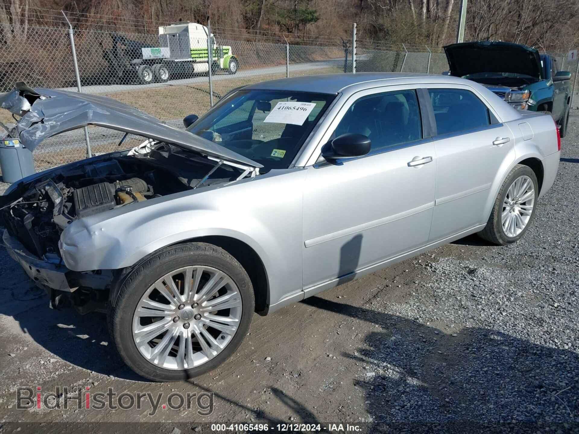 2005 CHRYSLER 300 - VIN: 2C3JA43R85H594654 - Фото 2